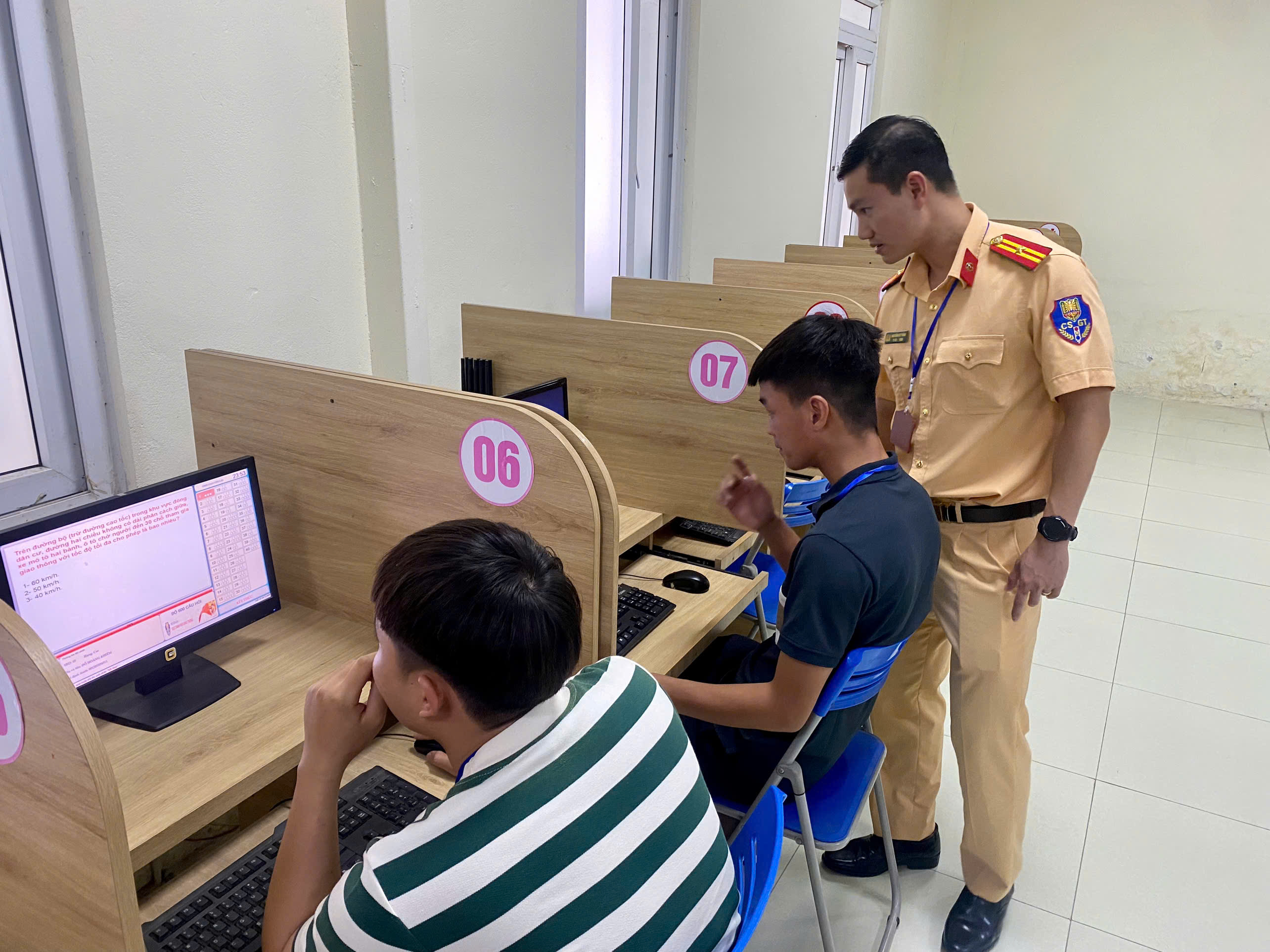 Công an Hà Nội khai mạc kỳ sát hạch cấp Giấy phép lái xe ô tô - ảnh 3