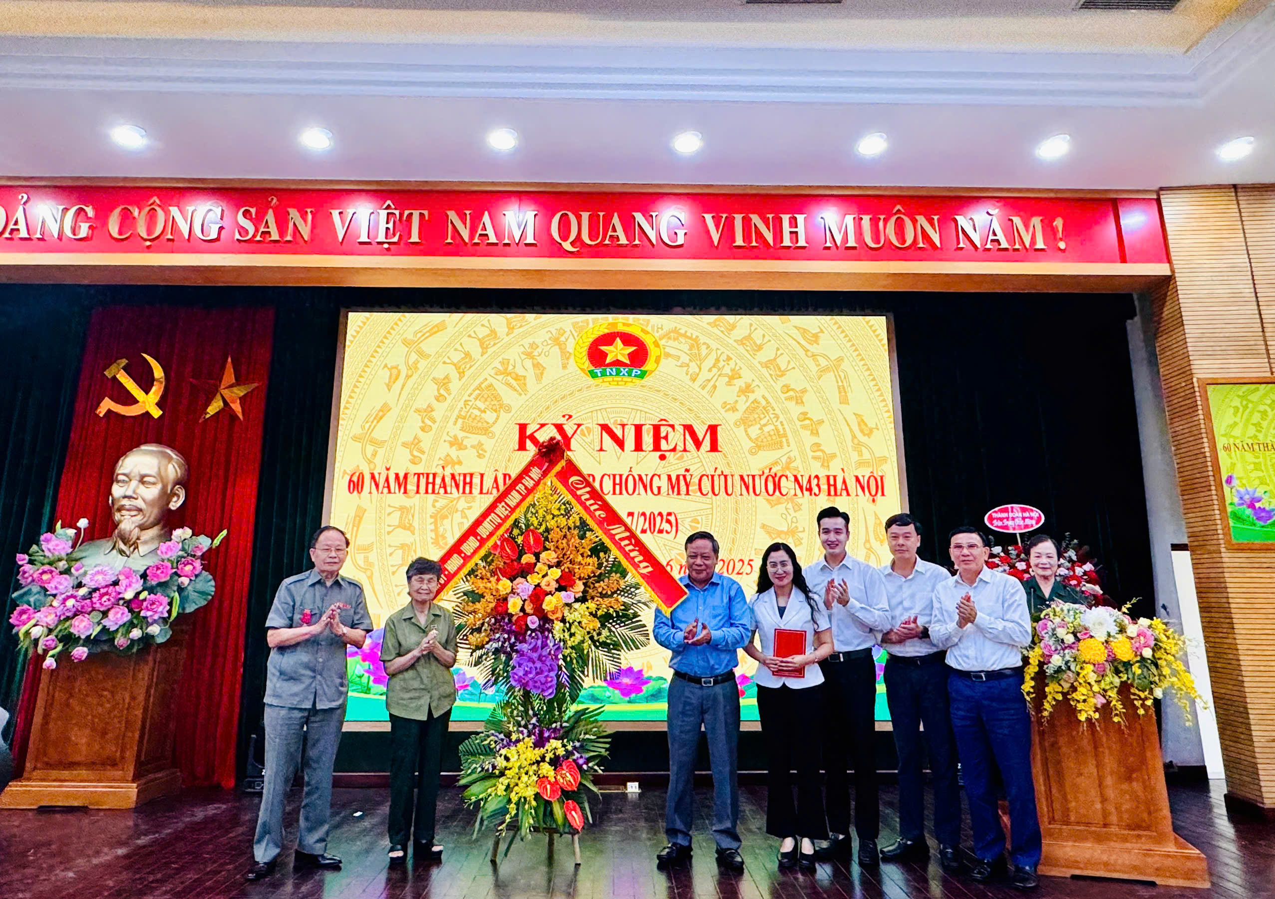 Đội TNXP chống Mỹ cứu nước N43 Hà Nội tổ chức lễ kỷ niệm 60 năm thành lập - ảnh 1
