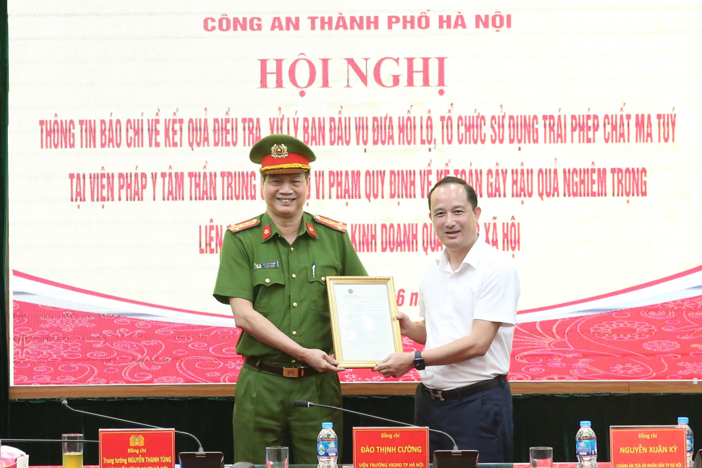 Bí thư Thành ủy Bùi Thị Minh Hoài gửi Thư khen Công an thành phố Hà Nội - ảnh 3