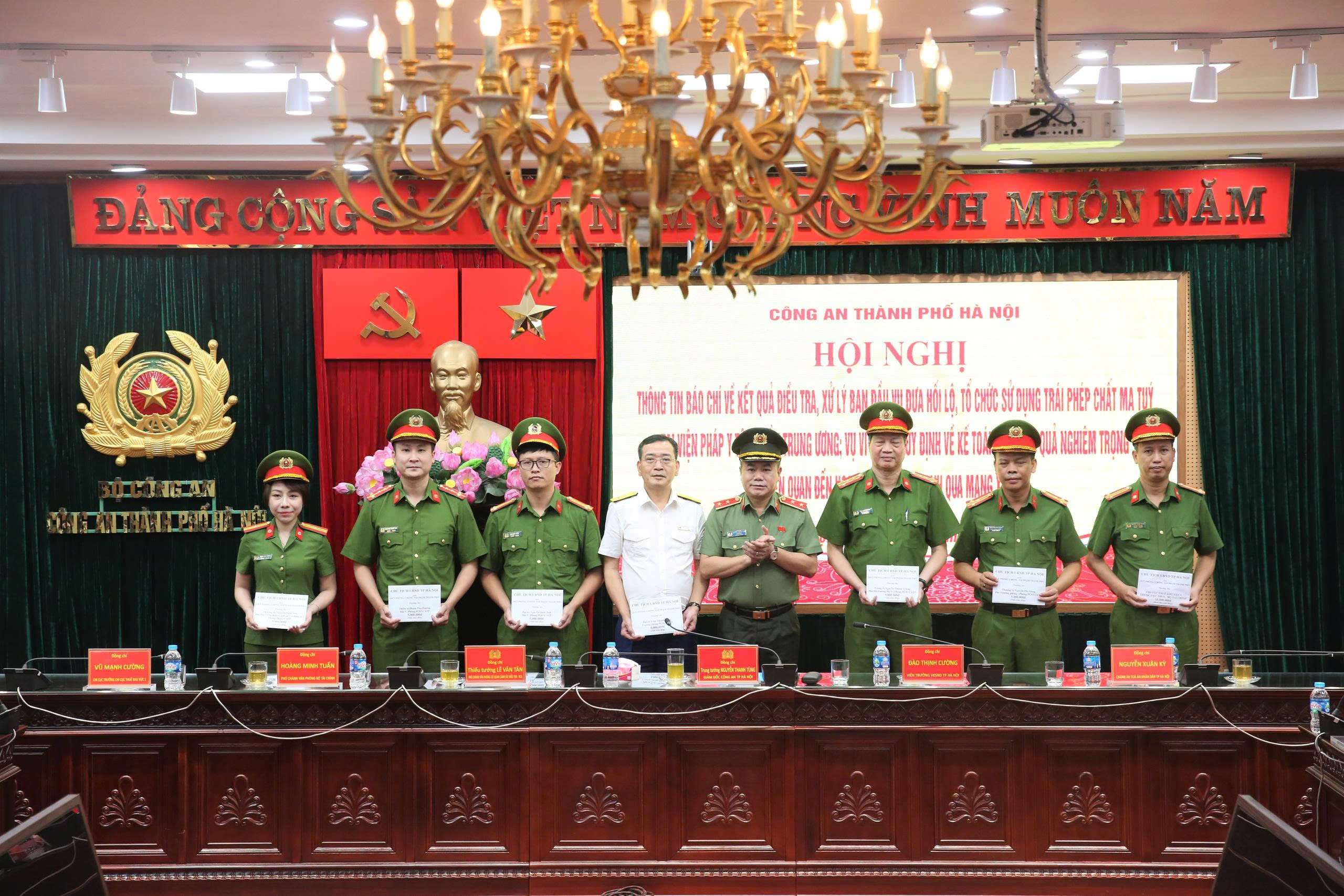 Bí thư Thành ủy Bùi Thị Minh Hoài gửi Thư khen Công an thành phố Hà Nội - ảnh 4