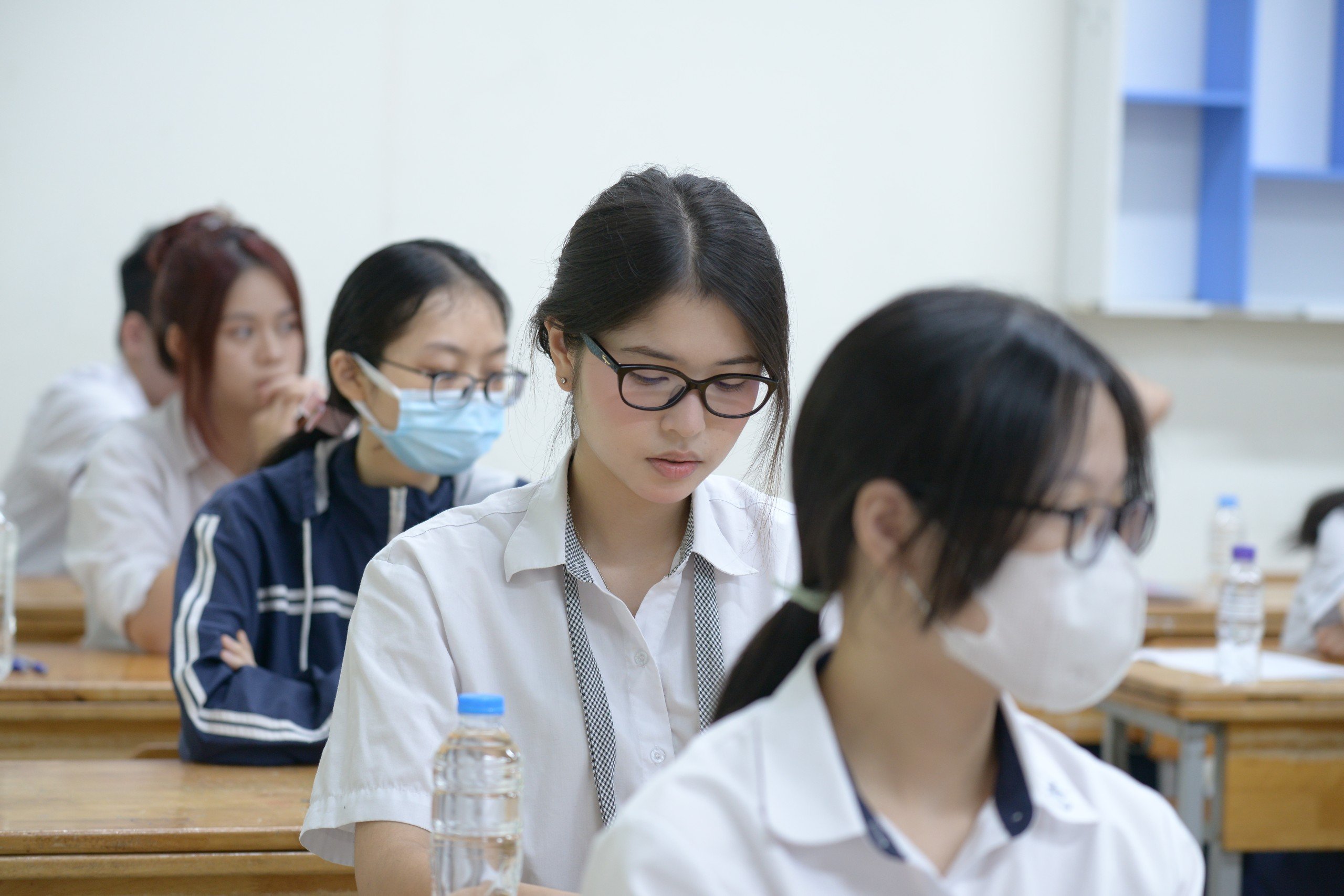 Hôm nay, gần 1,17 triệu thí sinh làm thủ tục dự thi tốt nghiệp THPT 2025 - ảnh 1