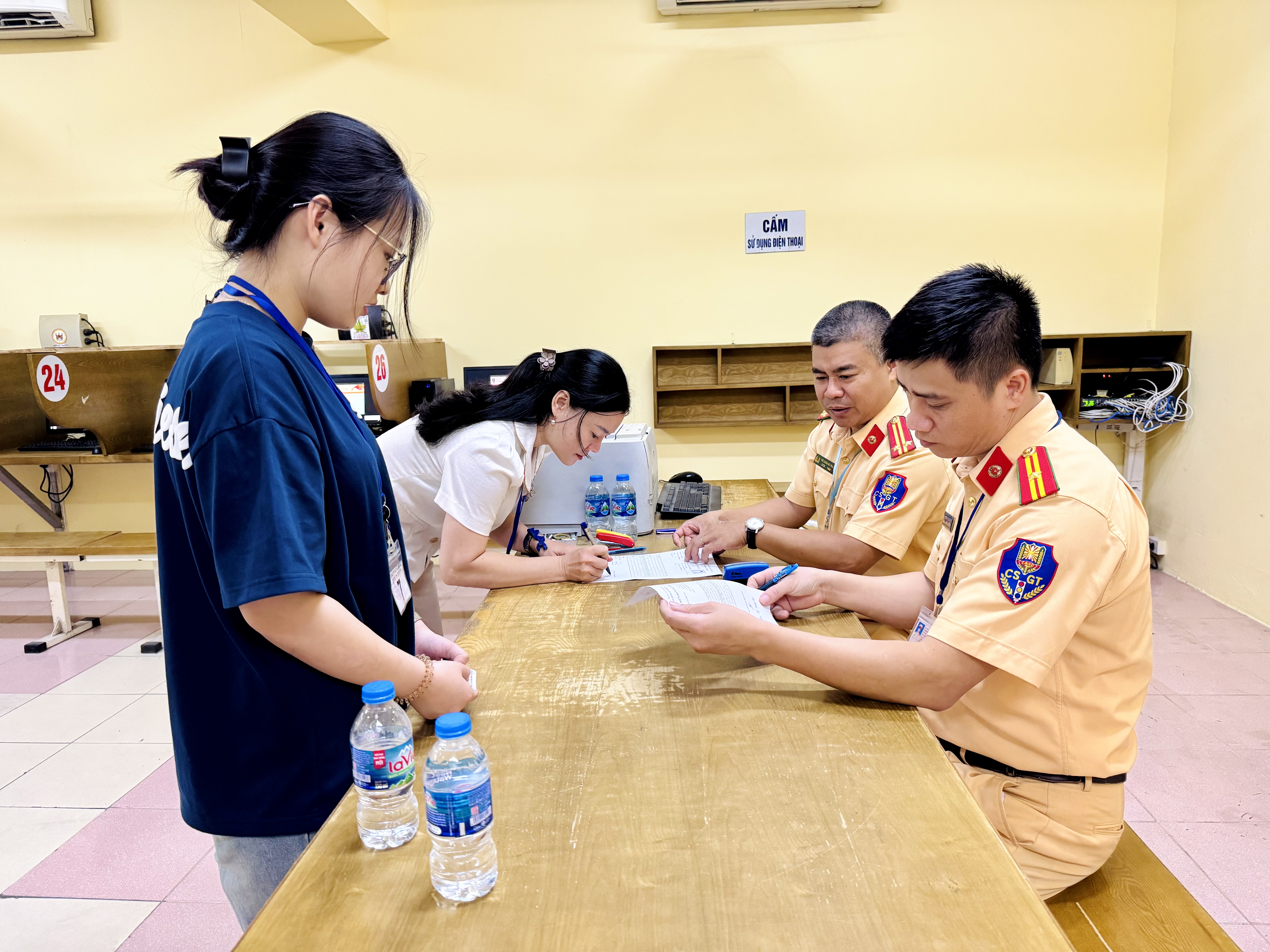 Hà Nội triển khai nghiêm túc kỳ sát hạch lái xe mô tô - ảnh 5