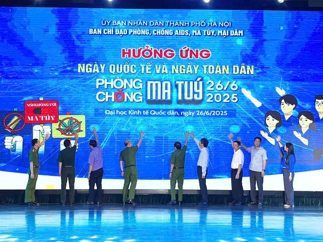 Hà Nội tổ chức Mít tinh hưởng ứng ngày toàn dân phòng chống ma tuý - ảnh 2