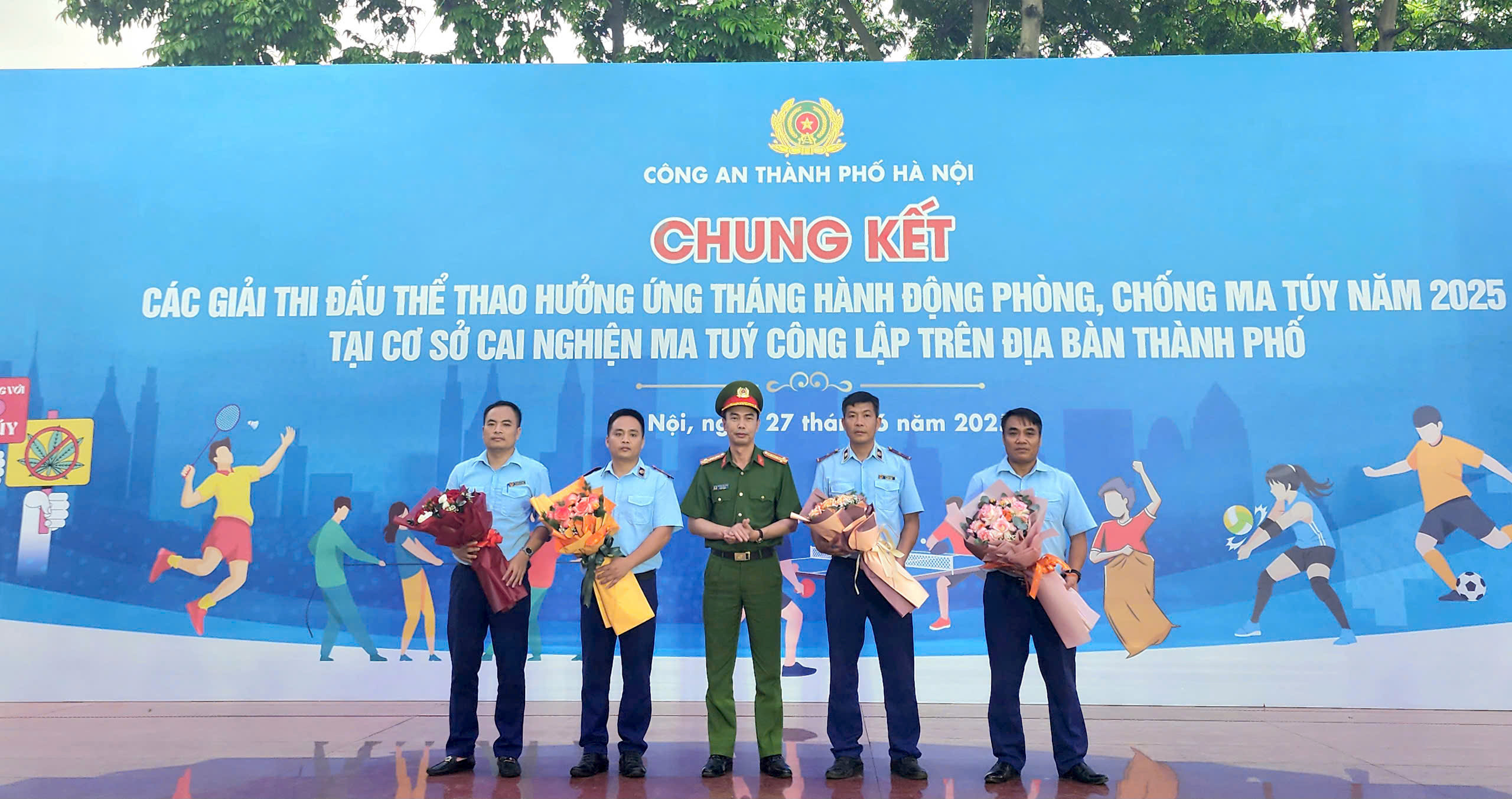 Công an Hà Nội tổ chức thành công các giải thể thao hưởng ứng Tháng hành động phòng chống ma tuý - ảnh 2
