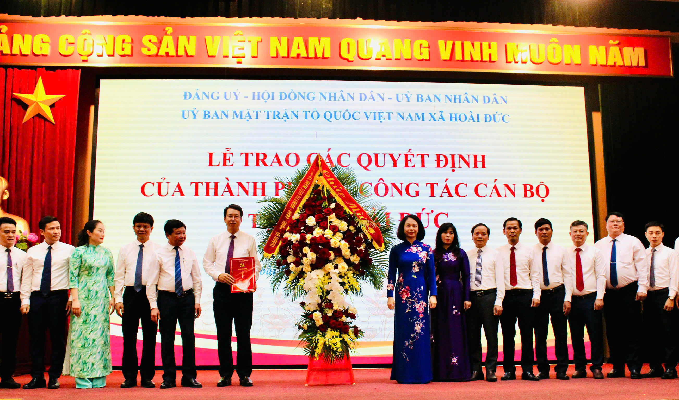 Công bố Quyết định thành lập 4 xã: Hoài Đức, Dương Hoà, An Khánh, Sơn Đồng - ảnh 1