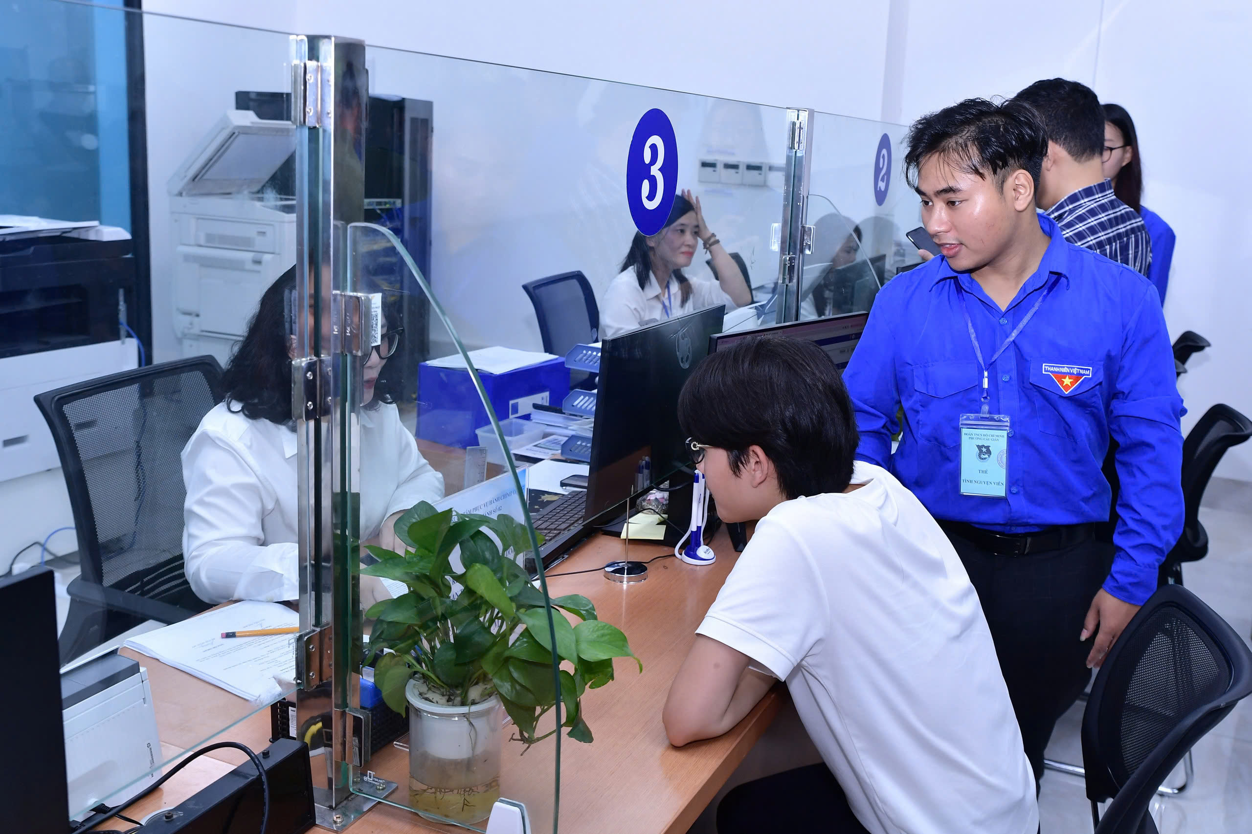 Áo xanh tình nguyện đồng hành cùng người dân và cán bộ vận hành chính quyền 2 cấp - ảnh 3