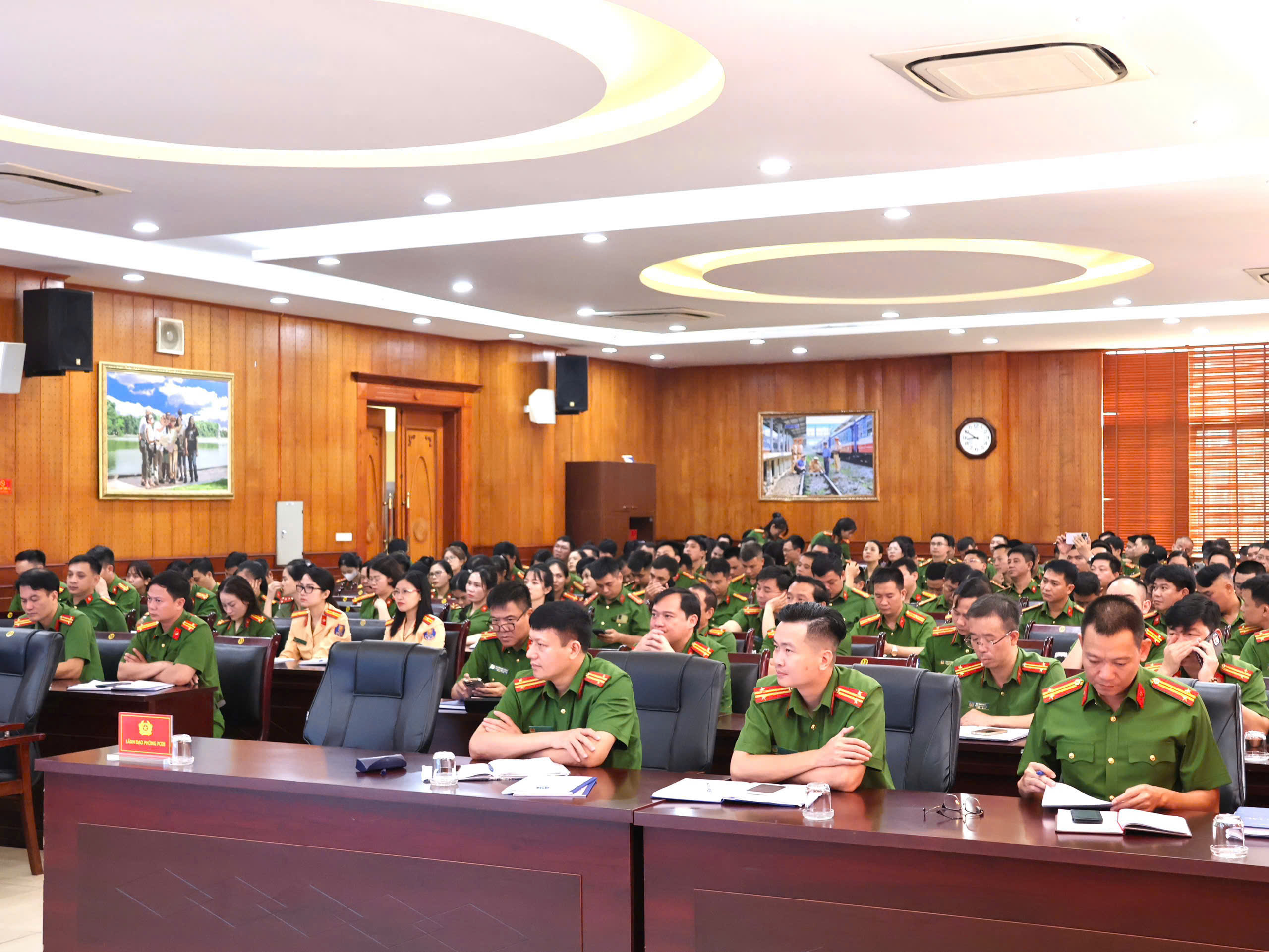 Công an Hà Nội tổ chức tập huấn nghiệp vụ đăng ký xe cho Công an cấp xã - ảnh 1