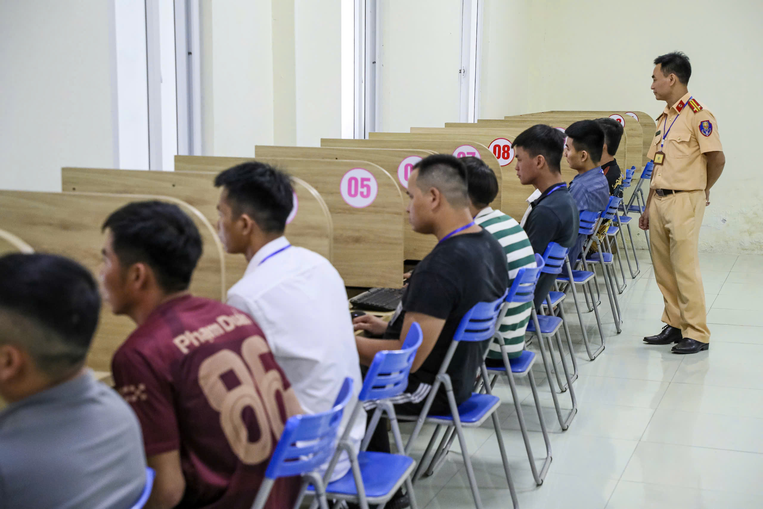 Hà Nội: Tổ chức sát hạch cấp lại Giấy phép lái xe ô tô quá hạn sử dụng - ảnh 1