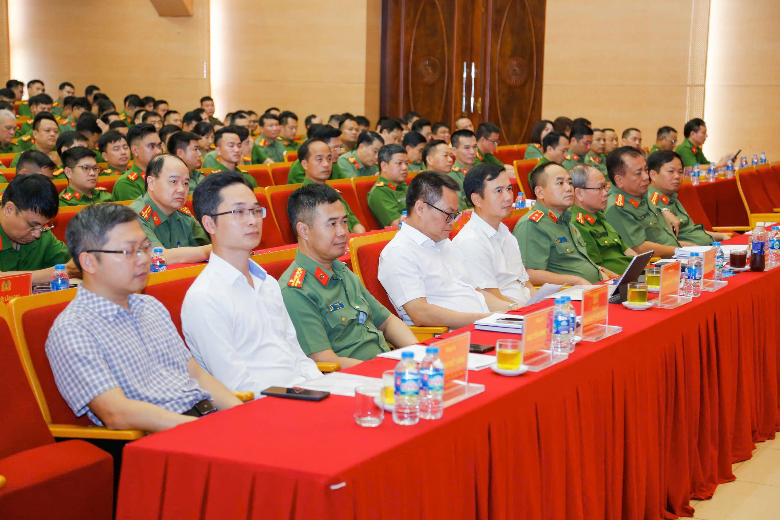 Công an Hà Nội phát động phong trào “Bình dân học vụ số” - ảnh 1