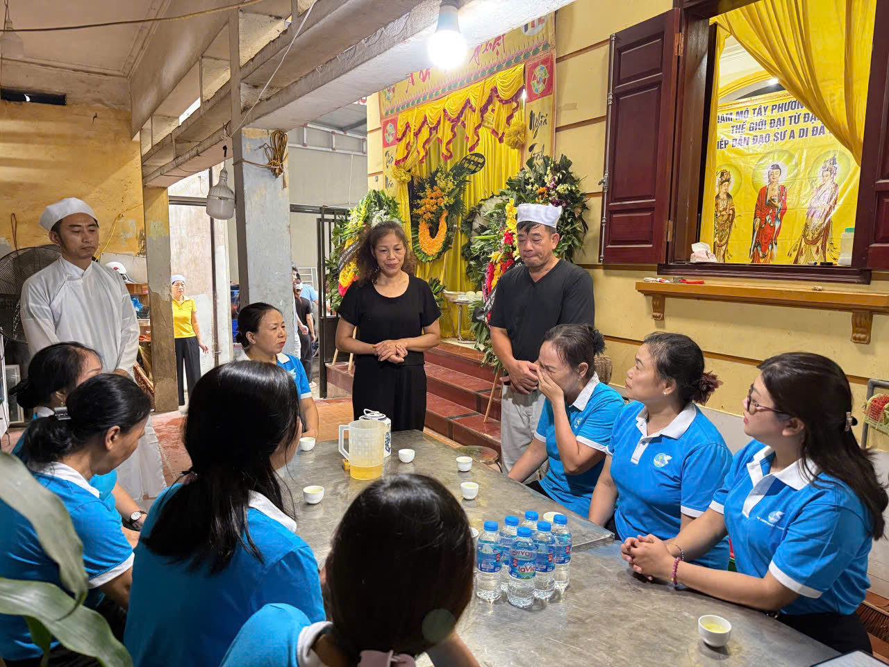 Hội LHPN xã Đại Thanh thăm viếng, hỗ trợ nạn nhân vụ đắm tàu tại Quảng Ninh - ảnh 1