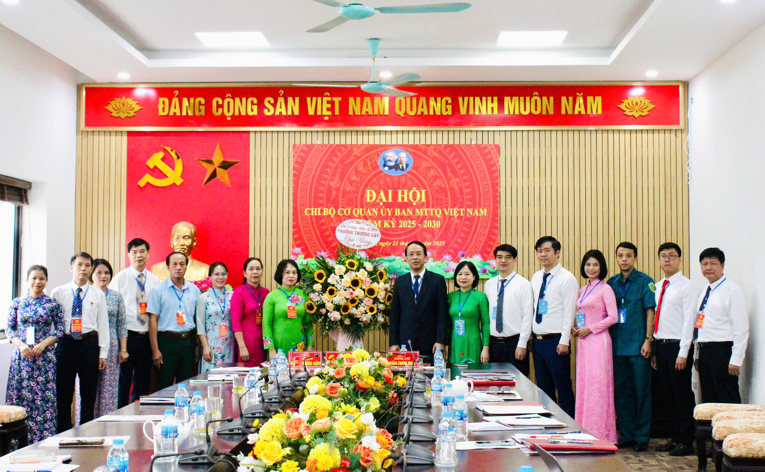Chi bộ Cơ quan MTTQ Việt Nam phường Thượng Cát tổ chức Đại hội lần thứ I, nhiệm kỳ 2025 – 2030 - ảnh 8