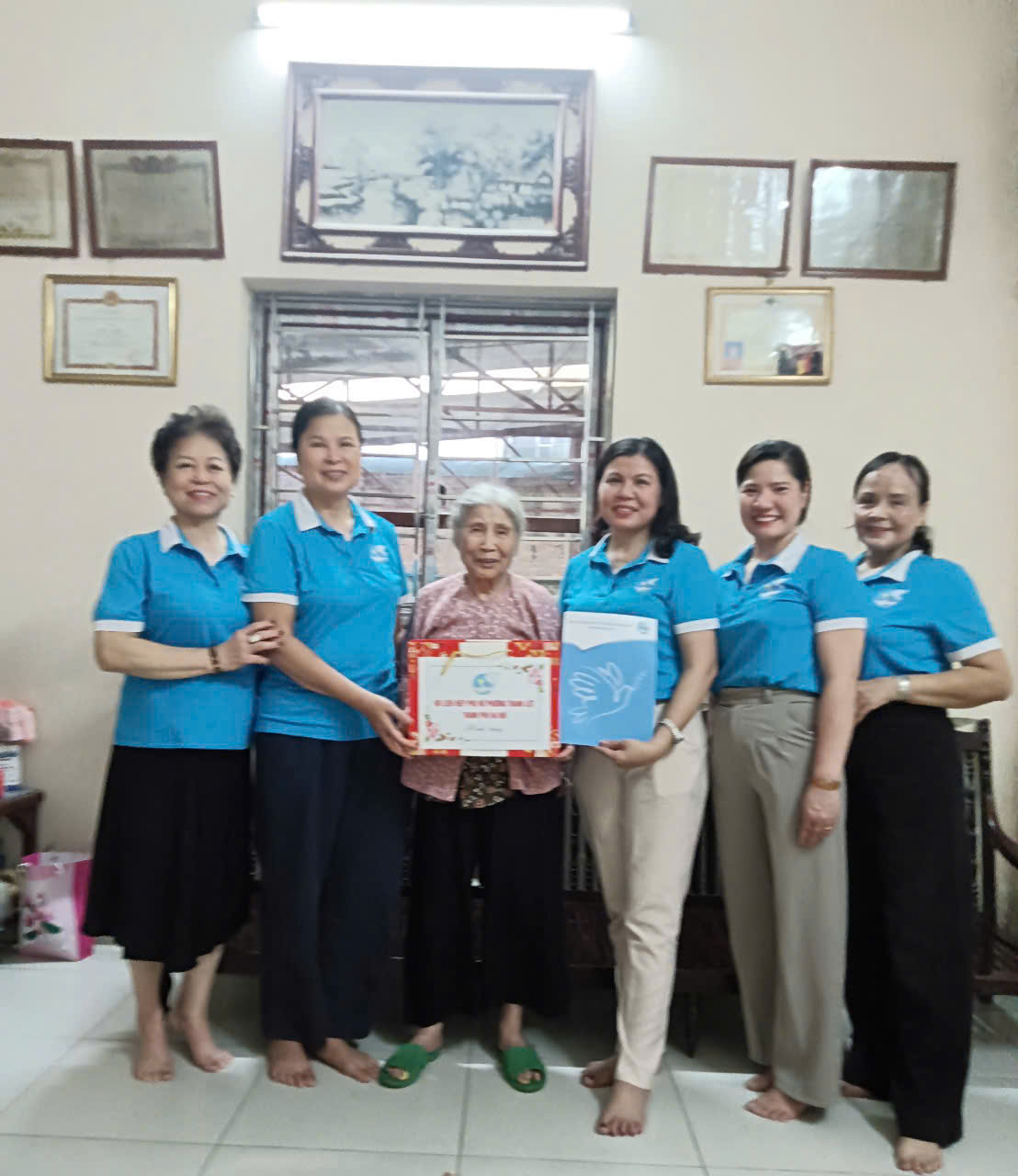 Hội LHPN phường Thanh Liệt tổ chức nhiều hoạt động tri ân gia đình liệt sĩ - ảnh 5