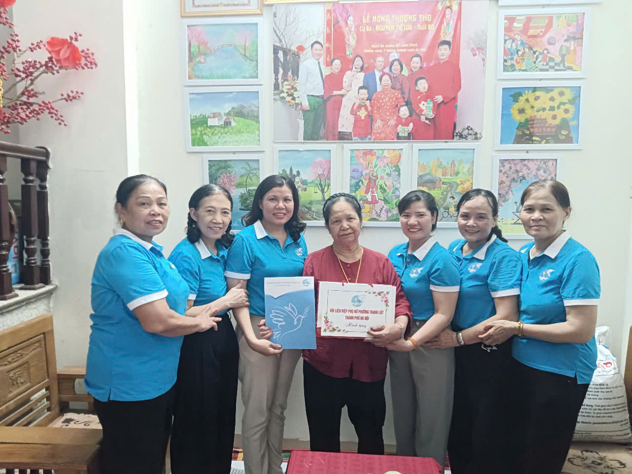 Hội LHPN phường Thanh Liệt tổ chức nhiều hoạt động tri ân gia đình liệt sĩ - ảnh 4