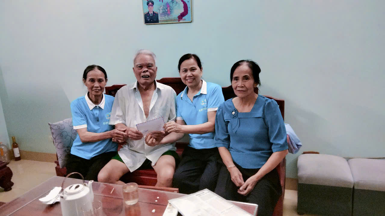 Phường Phú Diễn: Nhiều hoạt động tri ân nhân kỷ niệm 78 năm Ngày Thương binh - Liệt sĩ 27/7 - ảnh 2