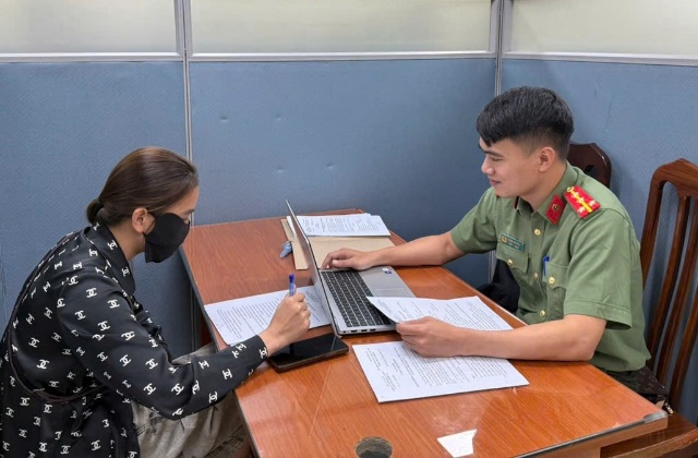 Hà Nội: Một phụ nữ bị phạt 7,5 triệu đồng vì đăng tải thông tin sai sự thật về Cảnh sát giao thông - ảnh 1