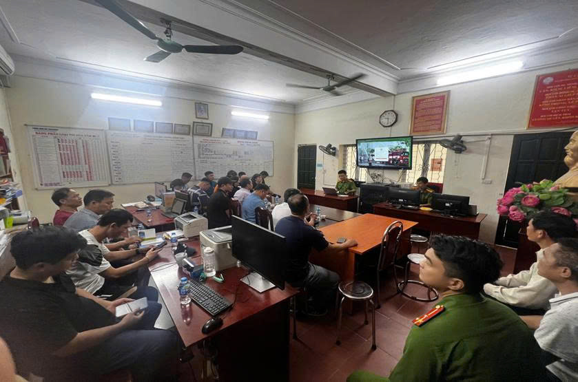 Tăng cường khai báo, cập nhật dữ liệu và kết nối hệ thống truyền tin báo cháy vì an toàn cộng đồng - ảnh 2