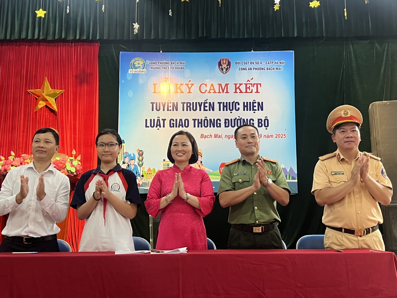 Hơn 6.000 học sinh được tuyên truyền pháp luật về trật tự an toàn giao thông - ảnh 7