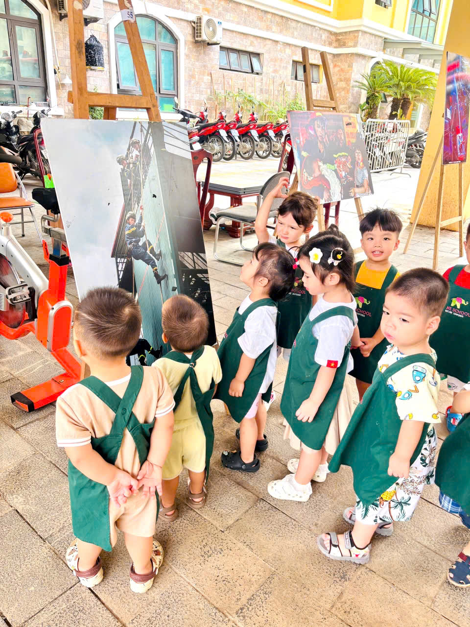 Khi trẻ mầm non được làm... lính cứu hỏa - ảnh 7