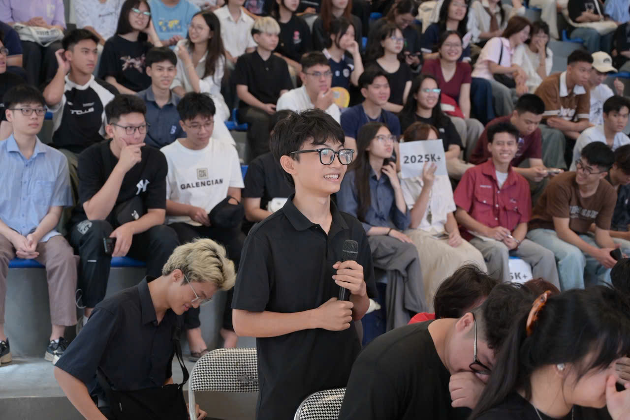 Hà Nội: Tuyên truyền pháp luật về an toàn giao thông cho sinh viên Đại học Kiến trúc Hà Nội - ảnh 2