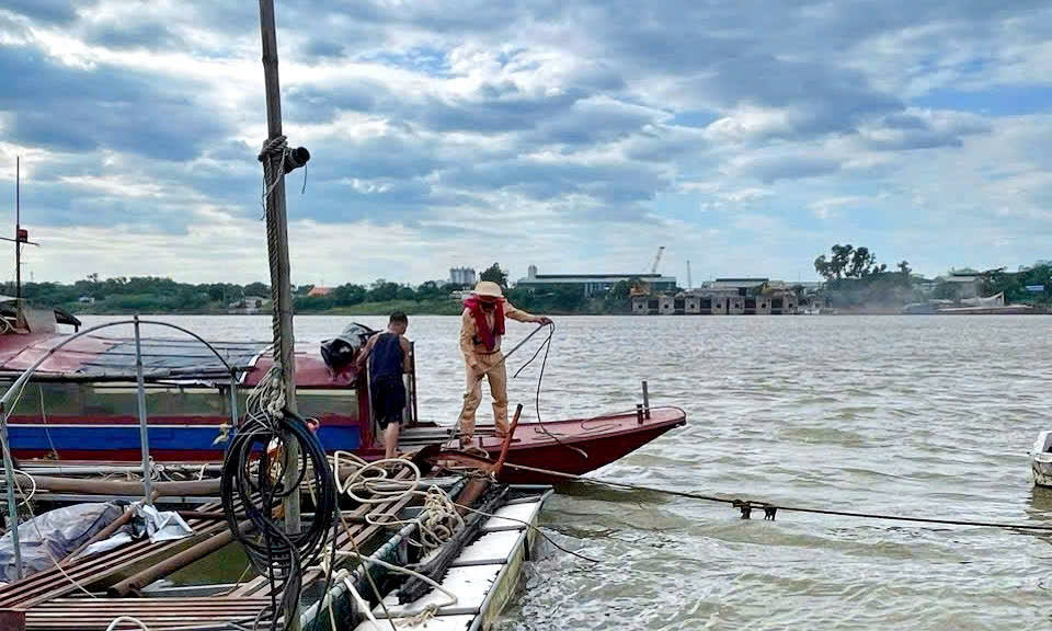 Phòng CSGT Hà Nội chủ động phương án ứng phó với cơn bão số 9 - ảnh 2