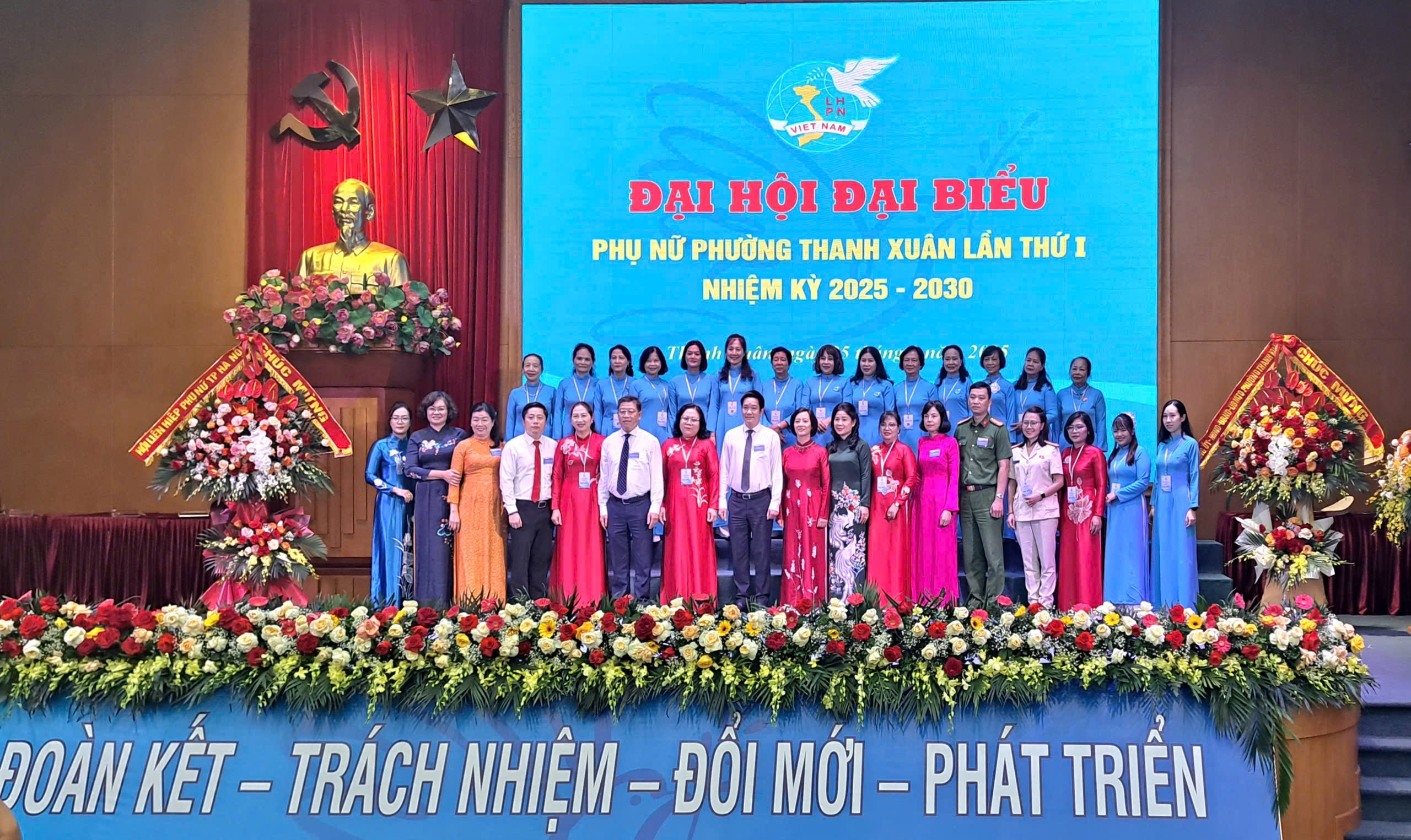Phụ nữ Thanh Xuân thanh lịch, trí tuệ, sáng tạo, bản lĩnh - ảnh 8