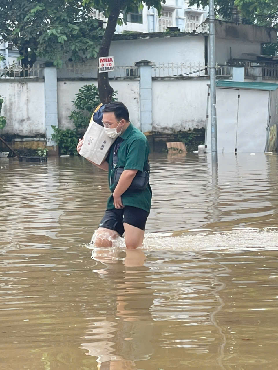 Phường Đông Ngạc: Khẩn trương các biện pháp ứng phó úng ngập do ảnh hưởng bão số 10 - ảnh 10
