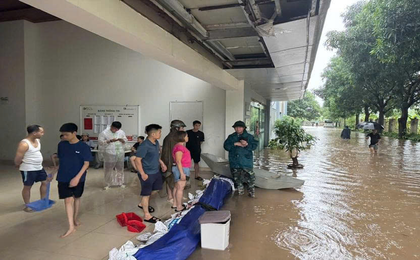 Phường Đông Ngạc: Khẩn trương các biện pháp ứng phó úng ngập do ảnh hưởng bão số 10 - ảnh 2