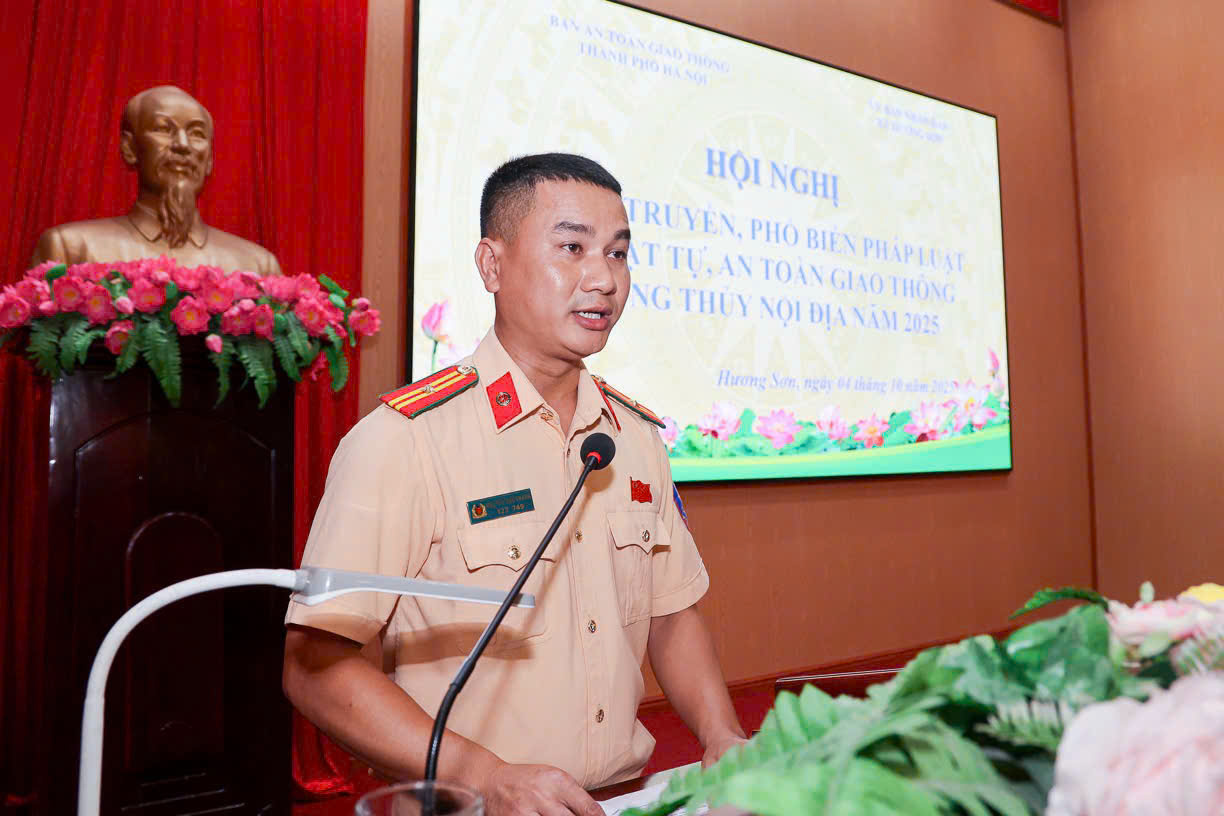 Hà Nội: Tập huấn an toàn giao thông đường thủy tại khu di tích Chùa Hương - ảnh 2