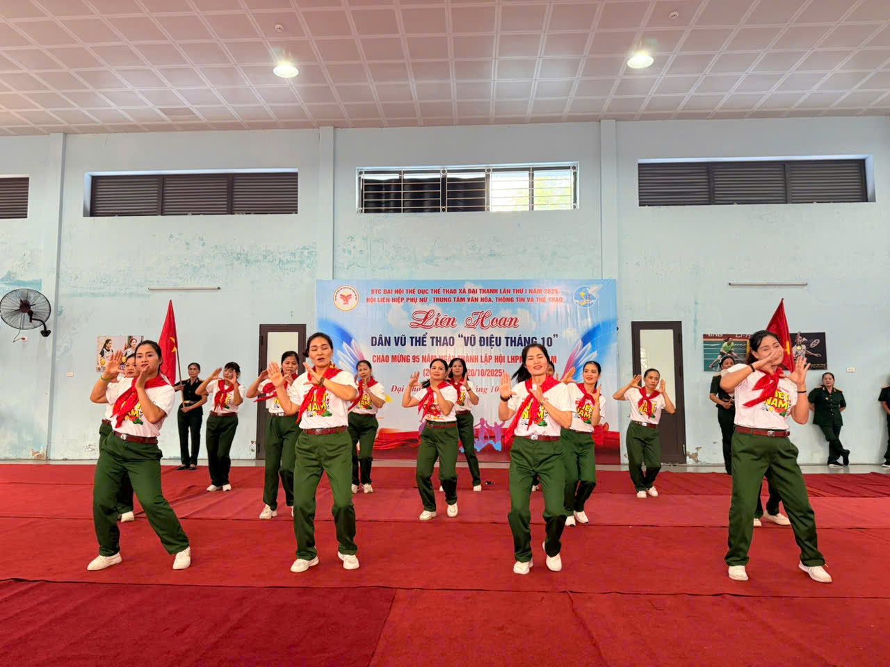 Xã Đại Thanh: Rộn ràng hội thi dân vũ thể thao “Vũ điệu tháng Mười” - ảnh 4