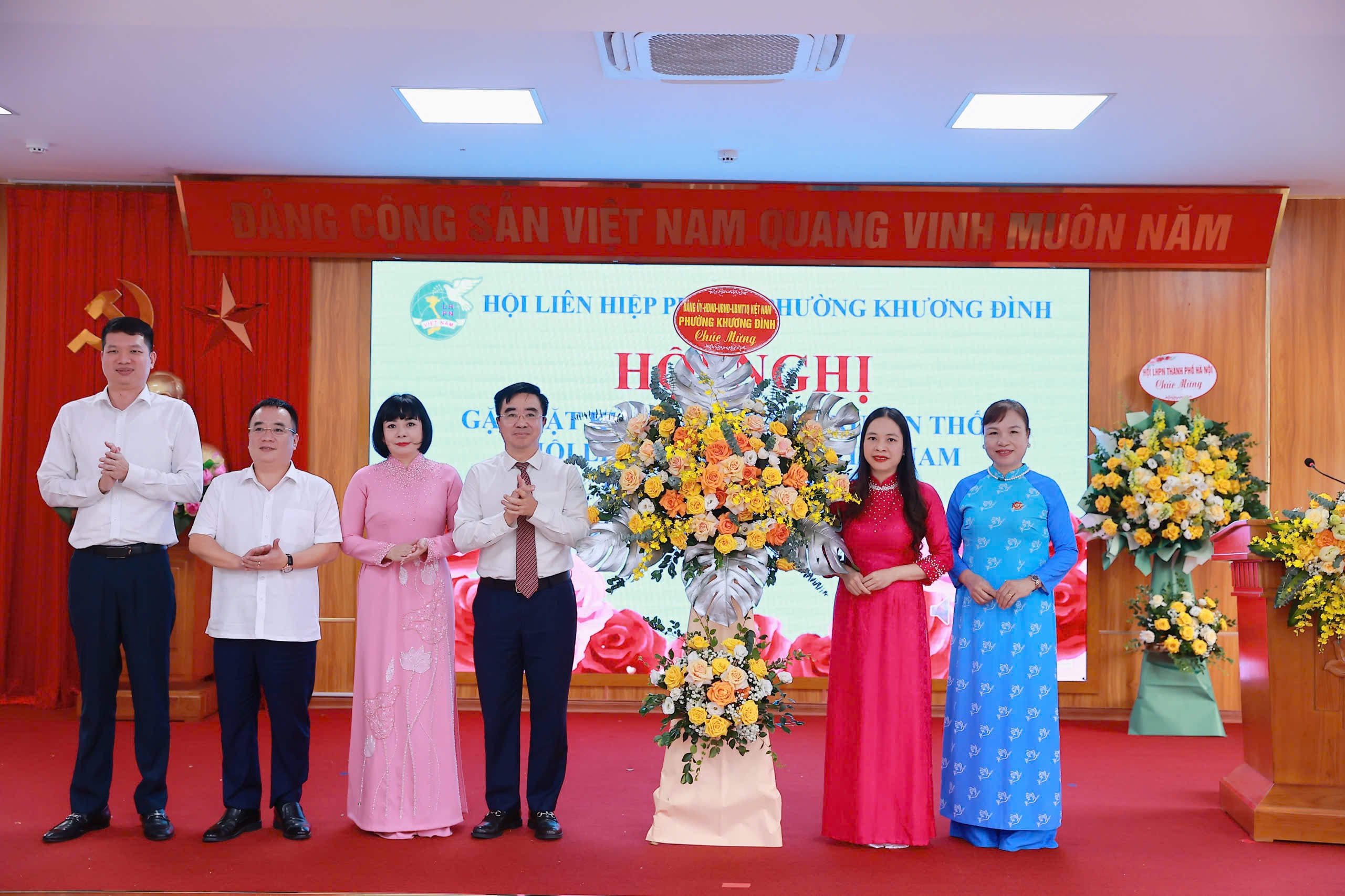Hội LHPN phường Khương Đình gặp mặt kỷ niệm ngày 20/10 - ảnh 4