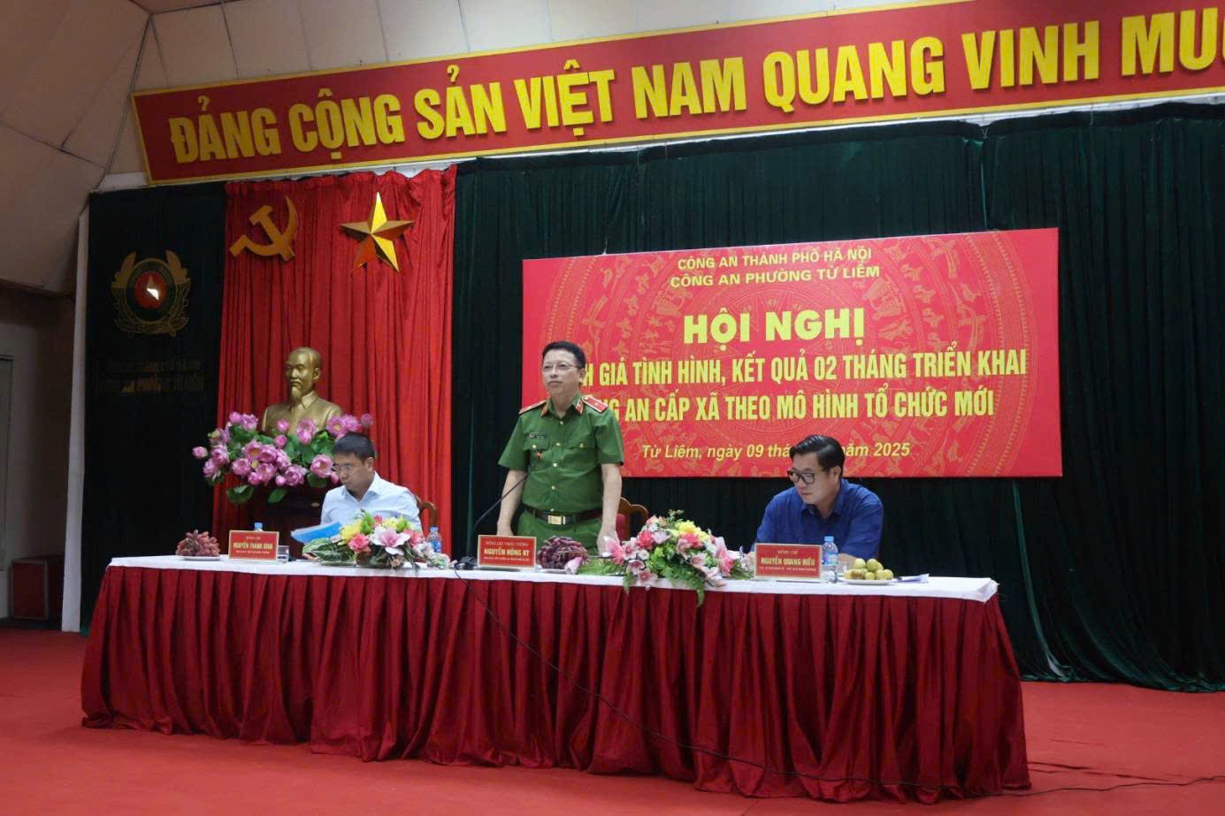 Công an Hà Nội tăng cường bám cơ sở, giữ vững bình yên từ gốc - ảnh 8