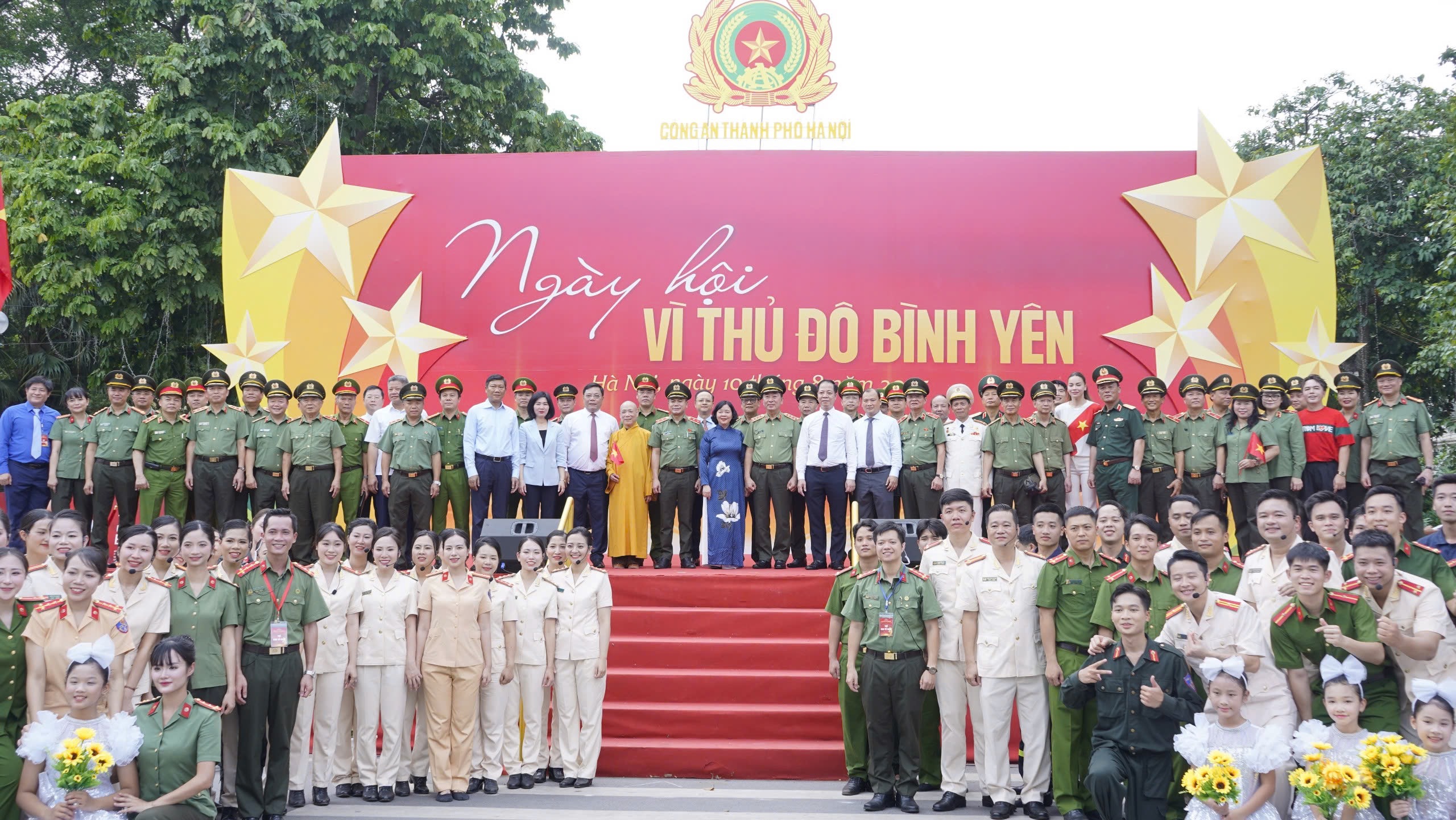 Công an Hà Nội tăng cường bám cơ sở, giữ vững bình yên từ gốc - ảnh 2