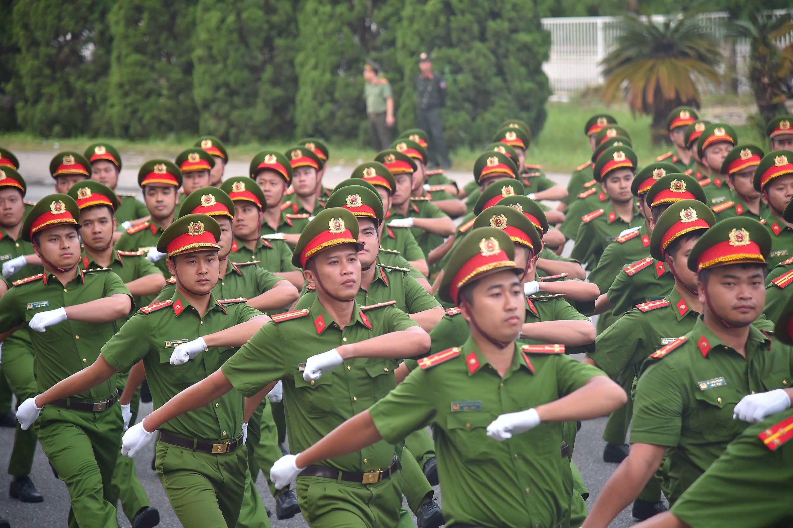 Công an Hà Nội tăng cường bám cơ sở, giữ vững bình yên từ gốc - ảnh 3