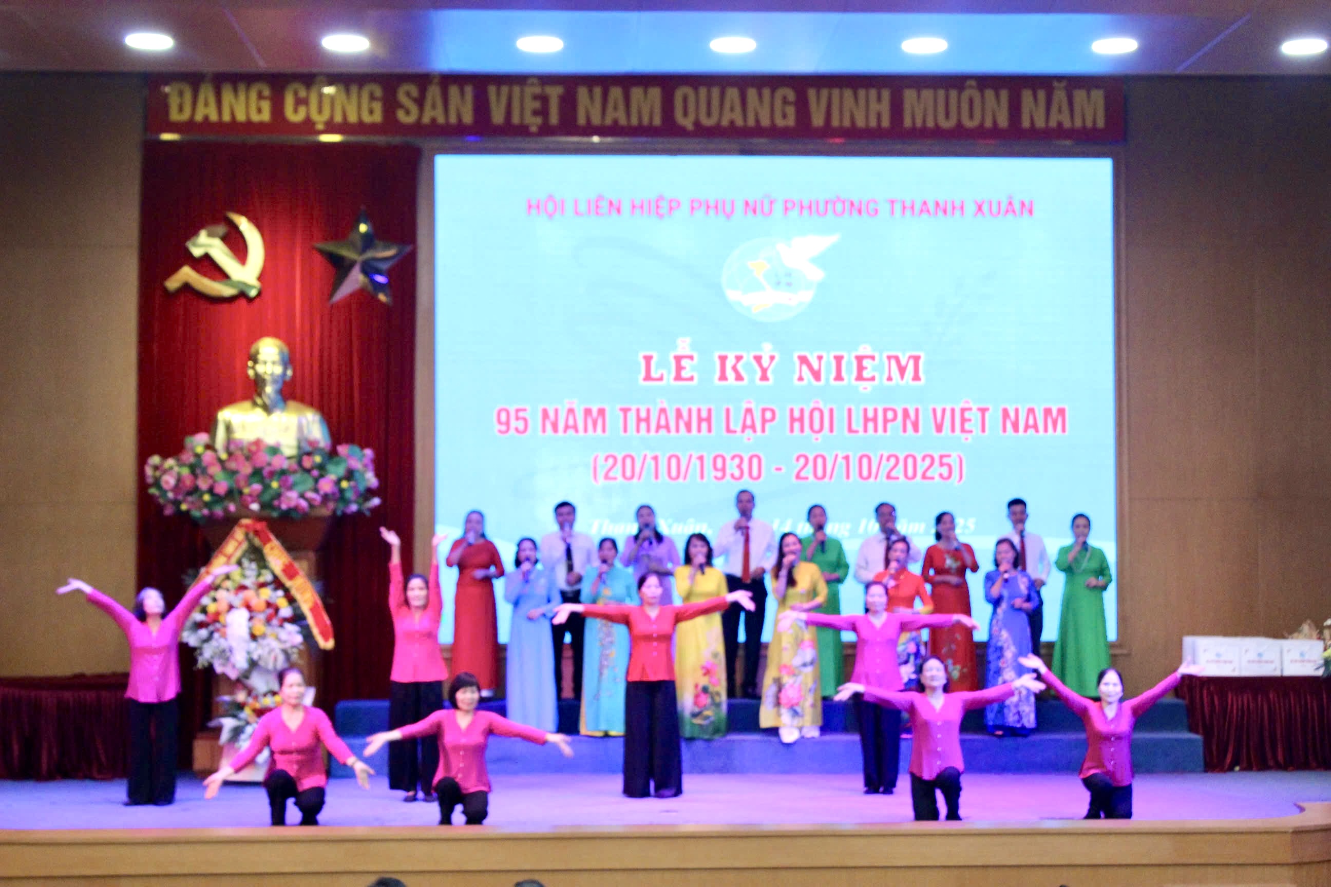 Hội LHPN phường Thanh Xuân kỷ niệm 95 năm ngày thành lập Hội Liên hiệp Phụ nữ Việt Nam 20/10 - ảnh 2
