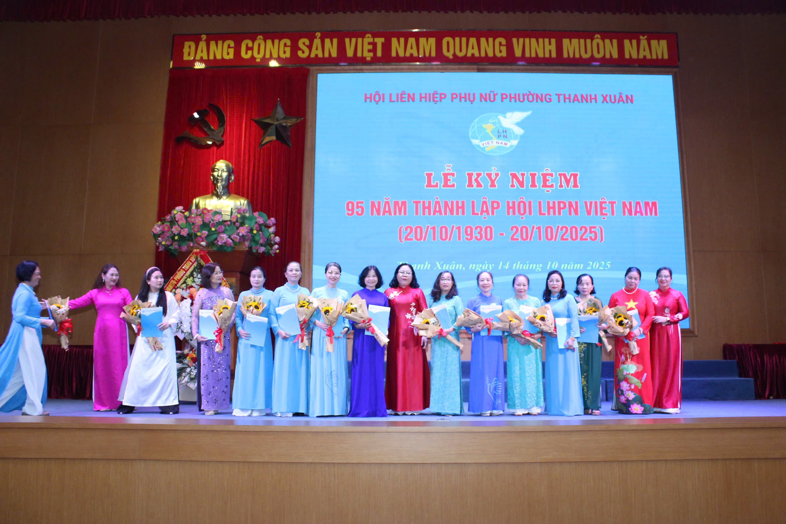 Hội LHPN phường Thanh Xuân kỷ niệm 95 năm ngày thành lập Hội Liên hiệp Phụ nữ Việt Nam 20/10 - ảnh 12