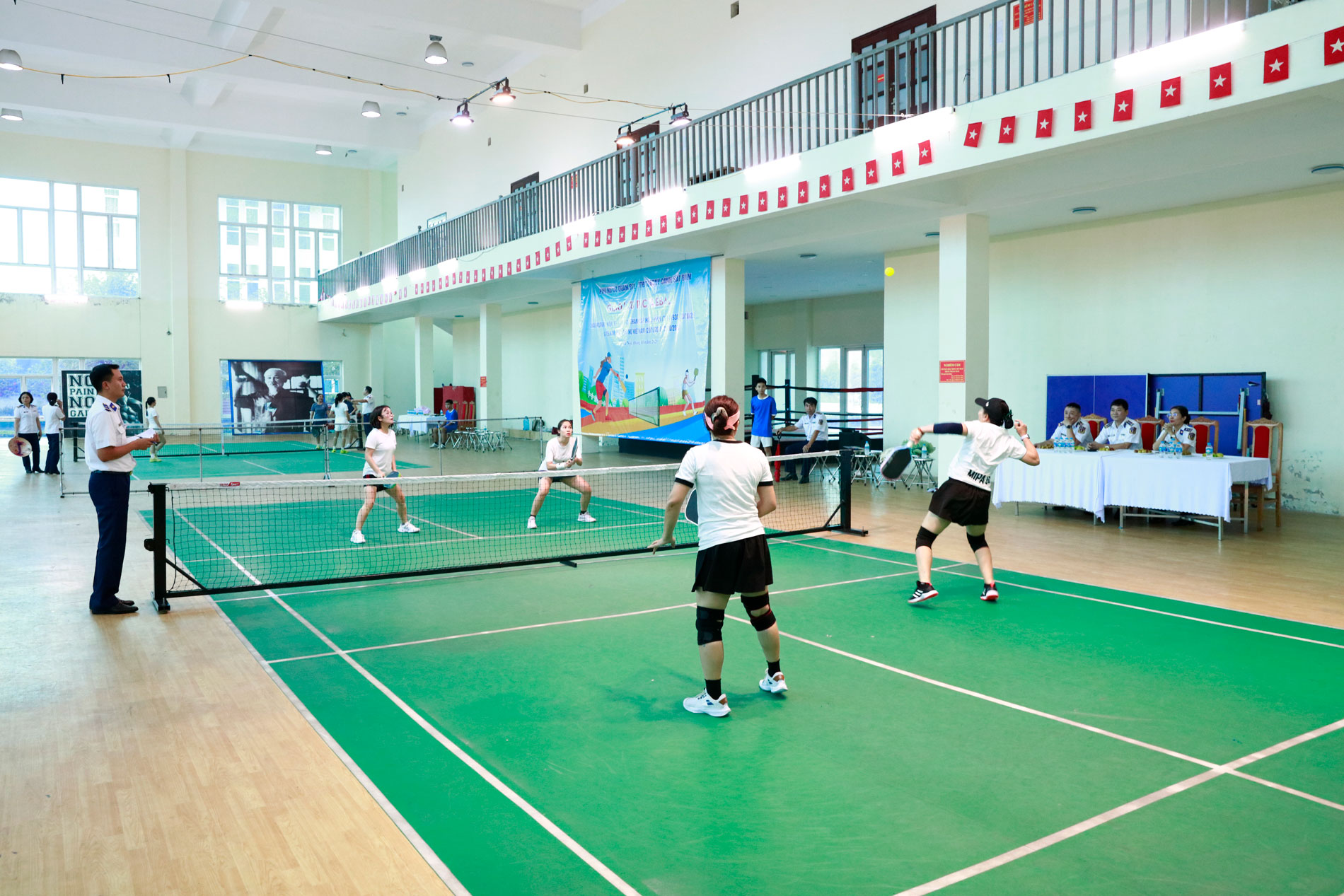 Sôi nổi giải Pickleball chào mừng ngày Phụ nữ Việt Nam 20/10 - ảnh 1