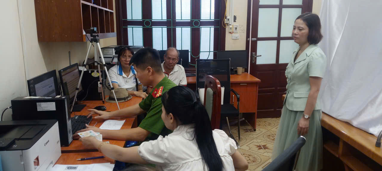 Dấu ấn Công an Thủ đô sau 6 tháng triển khai mô hình Công an địa phương 2 cấp - ảnh 7