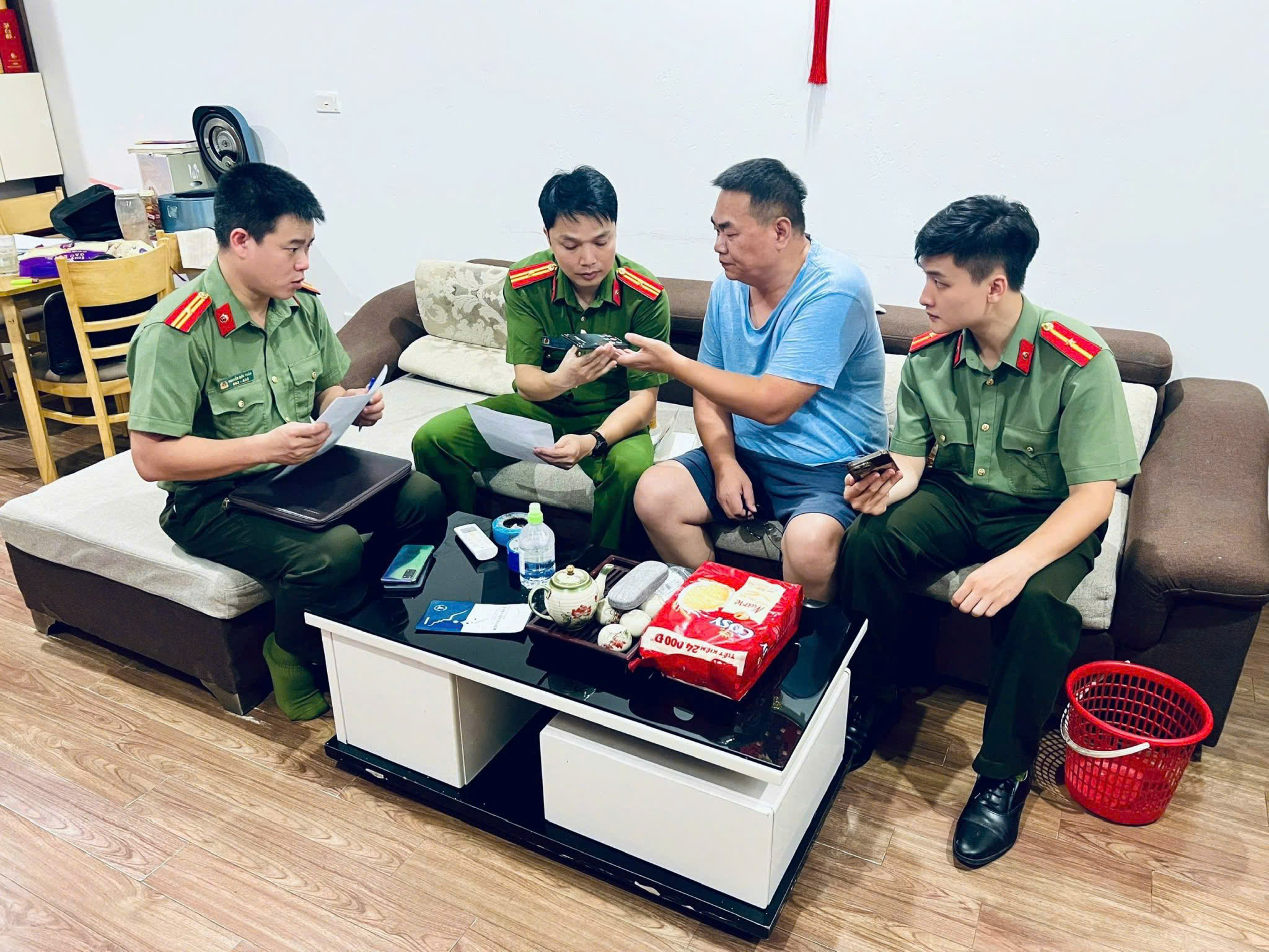 Dấu ấn Công an Thủ đô sau 6 tháng triển khai mô hình Công an địa phương 2 cấp - ảnh 4