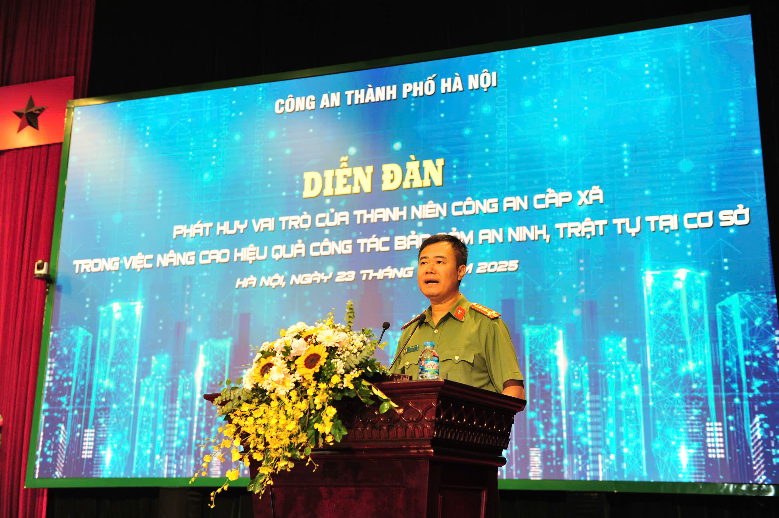 Thanh niên Công an Thủ đô phát huy sức trẻ, nâng cao hiệu quả công tác bảo đảm an ninh, trật tự tại cơ sở - ảnh 2