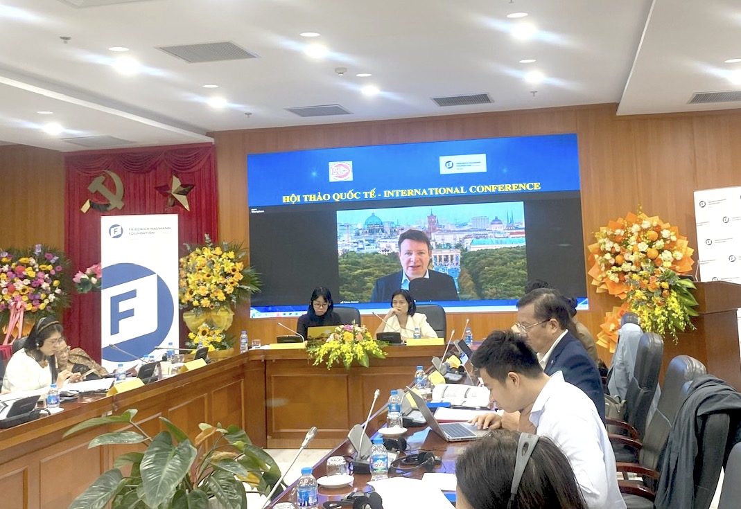 Hoàn thiện thể chế pháp luật phát triển thị trường lao động tăng cường năng lực cạnh tranh quốc gia - ảnh 5