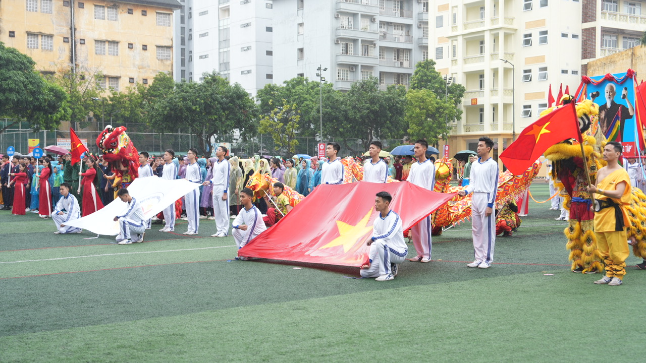 Tưng bừng khai mạc Đại hội TDTT phường Nghĩa Đô năm 2025 - ảnh 1