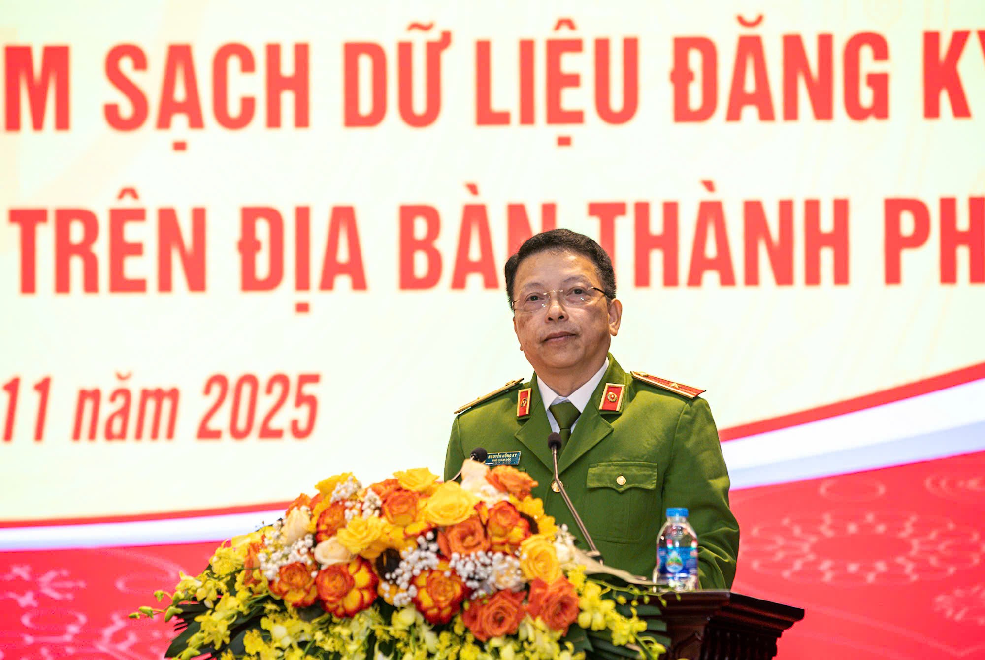 Hà Nội: Triển khai cao điểm 60 ngày đêm tổng rà soát, làm sạch dữ liệu đăng ký phương tiện, giấy phép lái xe - ảnh 3