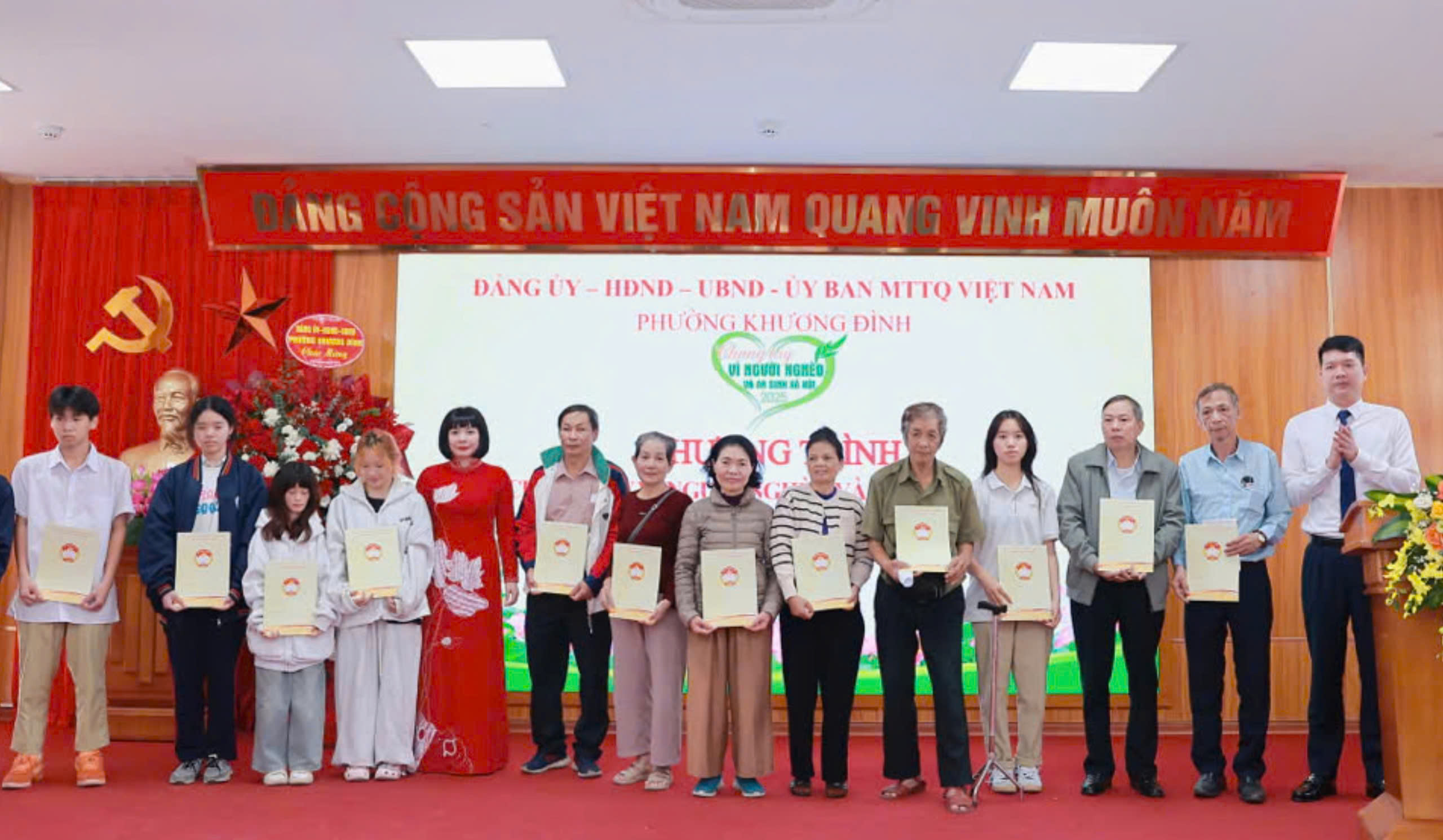 Phường Khương Đình tổ chức gặp mặt kỷ niệm 95 năm Ngày truyền thống Mặt trận tổ quốc Việt Nam - ảnh 4