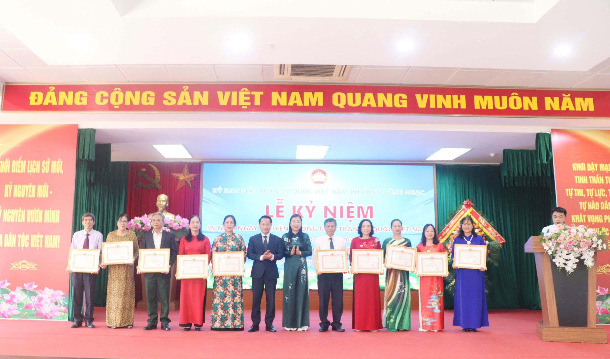 Phường Đông Ngạc kỷ niệm 95 năm Ngày truyền thống MTTQ Việt Nam - ảnh 4