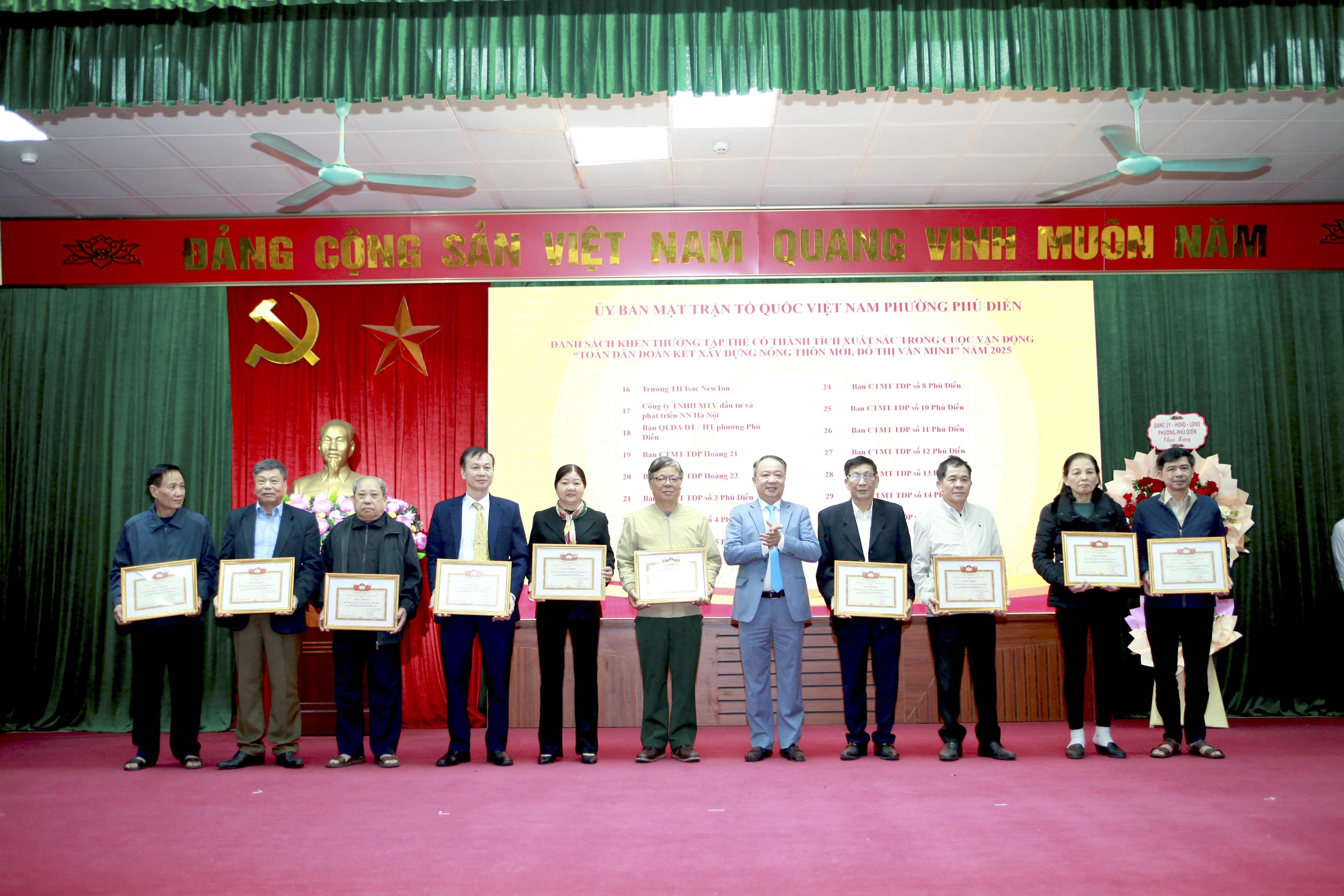 Phường Phú Diễn tổ chức Lễ kỷ niệm 95 năm ngày thành lập MTTQ Việt Nam - ảnh 5