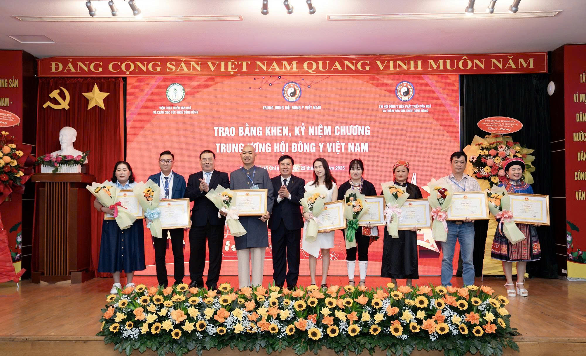 Bảo tồn và phát huy giá trị văn hóa, bản sắc của nền y học cổ truyền Việt Nam  - ảnh 7