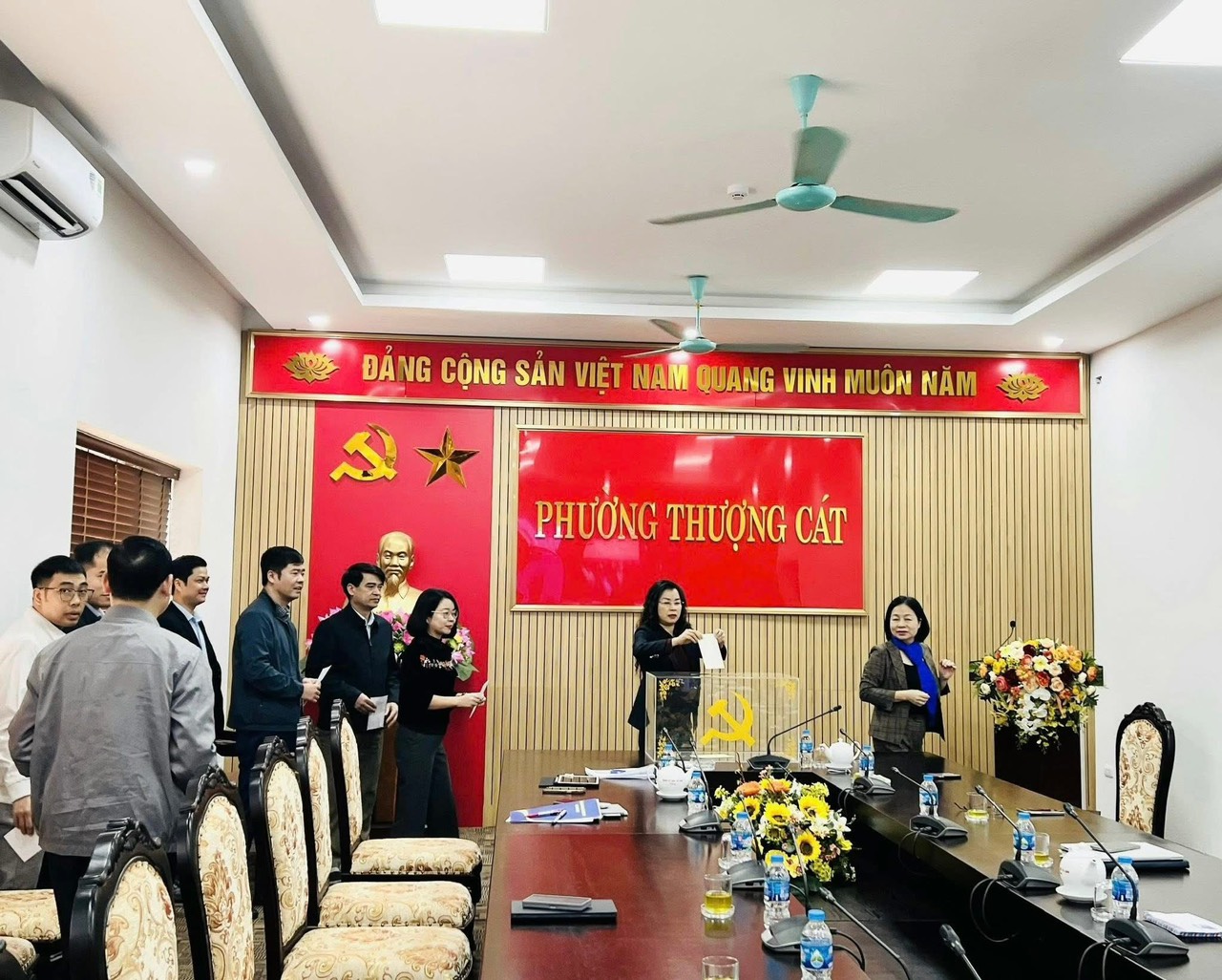 Phường Thượng Cát phát động ủng hộ đồng bào bị ảnh hưởng do bão lũ - ảnh 3