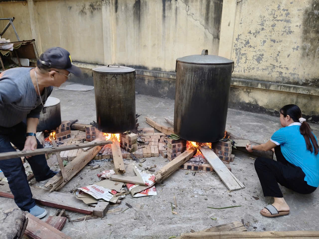 Phụ nữ phường Phú Diễn quyên góp gần 600 triệu đồng hỗ trợ đồng bào Gia Lai - ảnh 5