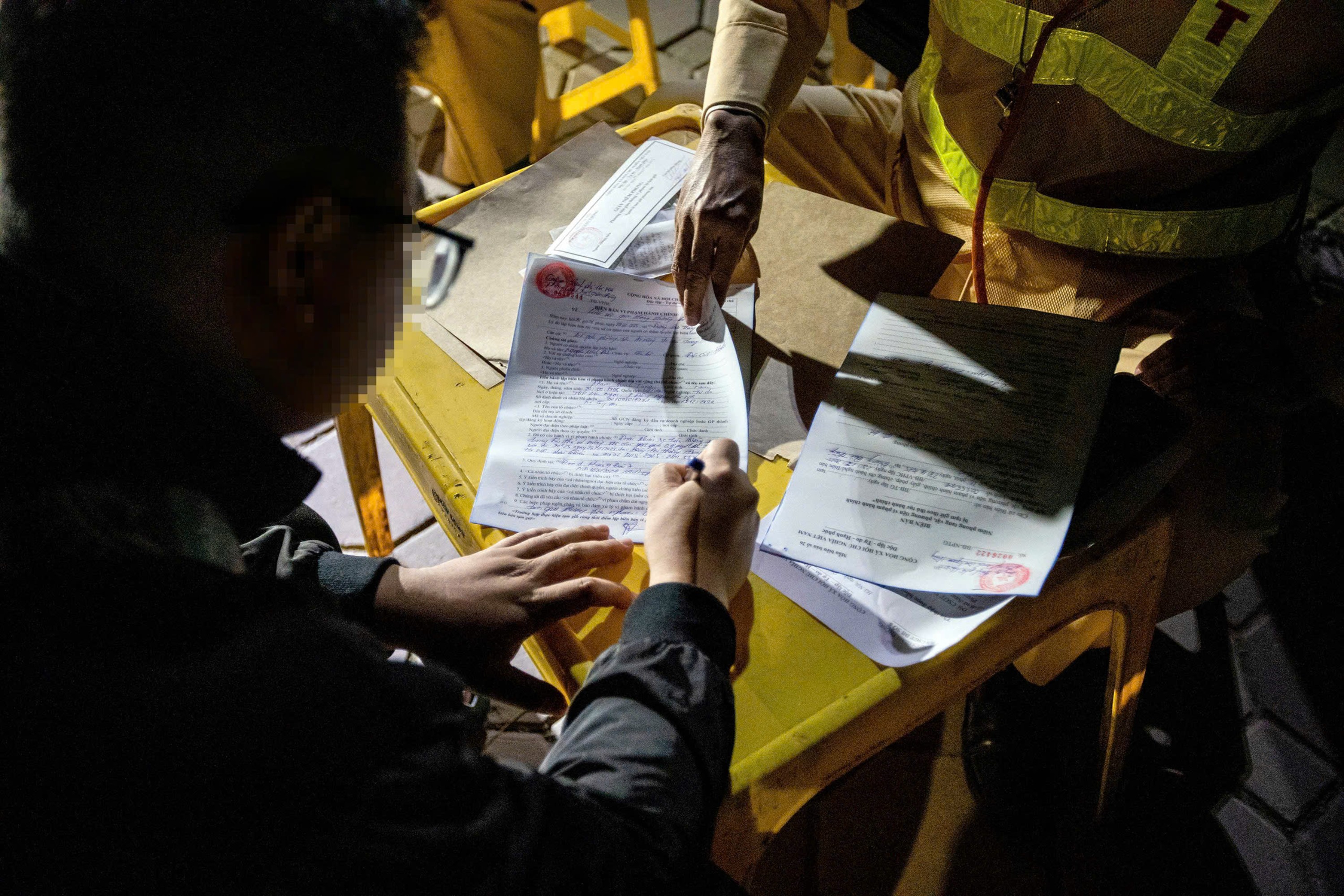 Hà Nội: Xử phạt hơn 800 trường hợp vi phạm nồng độ cồn trong 3 ngày cuối tuần - ảnh 3