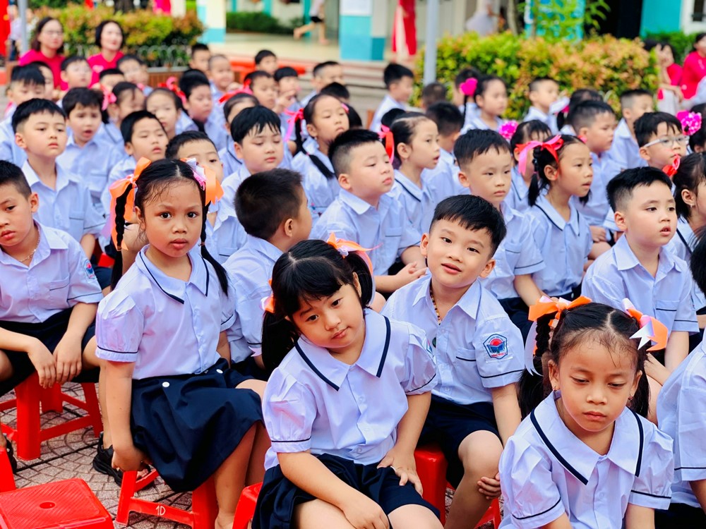 Hà Nội đặt mục tiêu duy trì mức sinh thay thế, nâng tuổi thọ của người dân lên 77 tuổi - ảnh 1